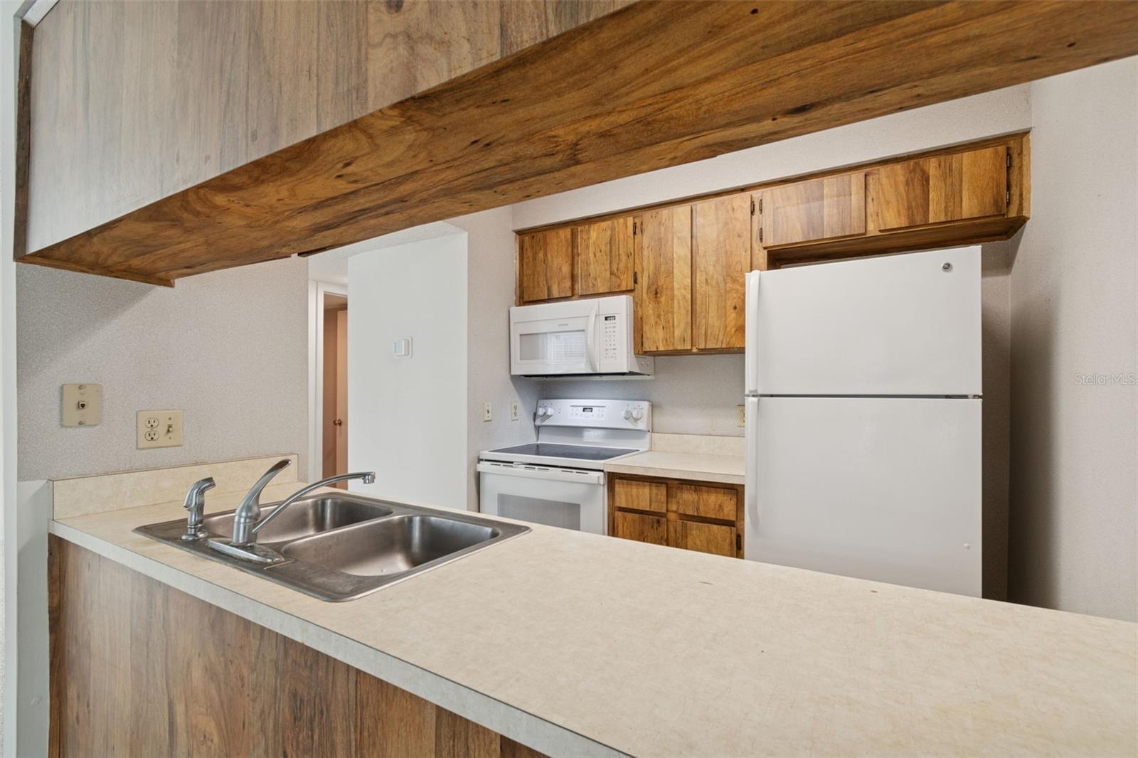 525 S LINCOLN AVE #106