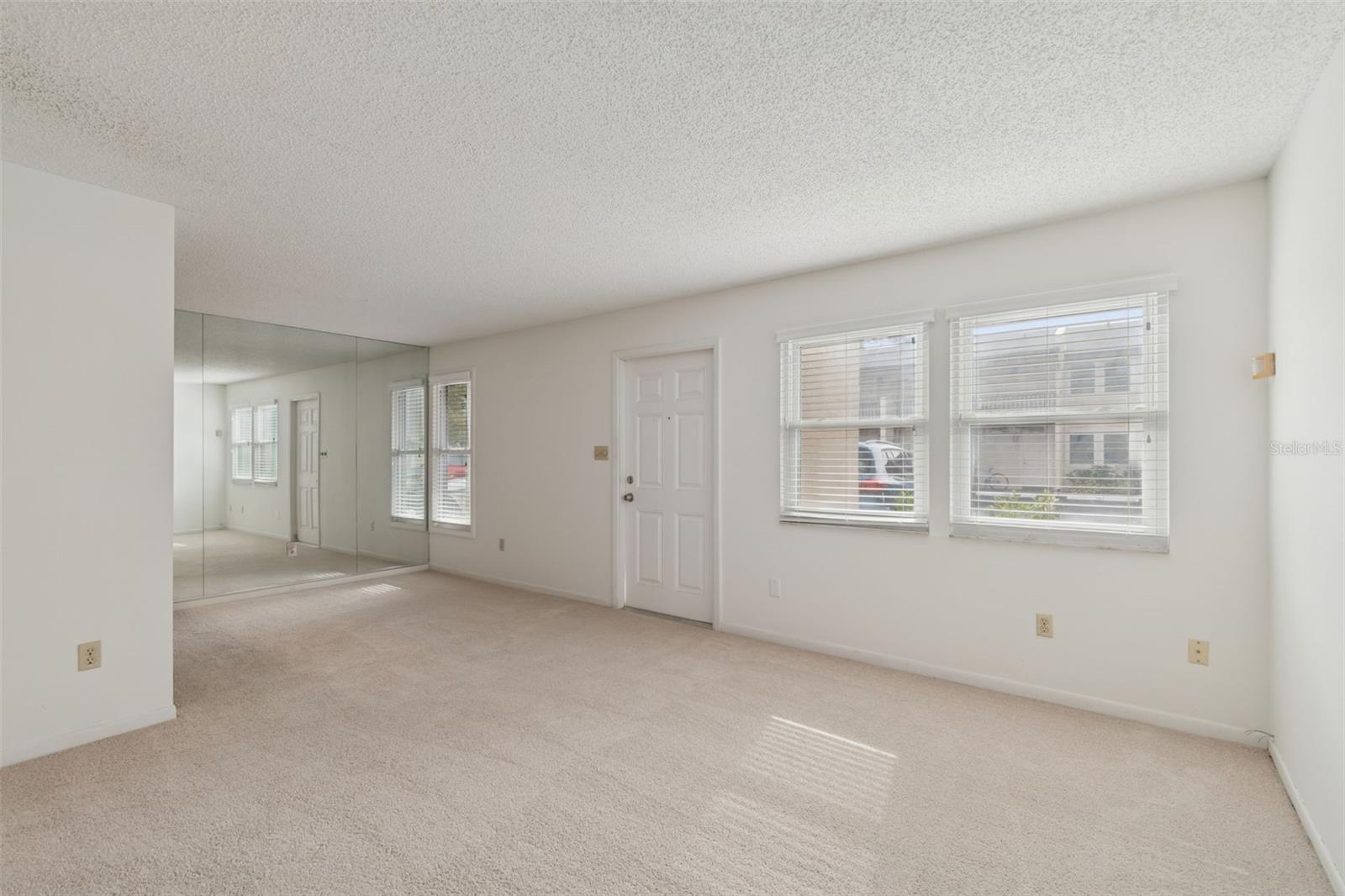 525 S LINCOLN AVE #106