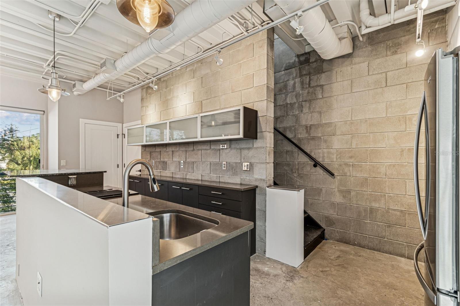 3107 W DE LEON ST #5