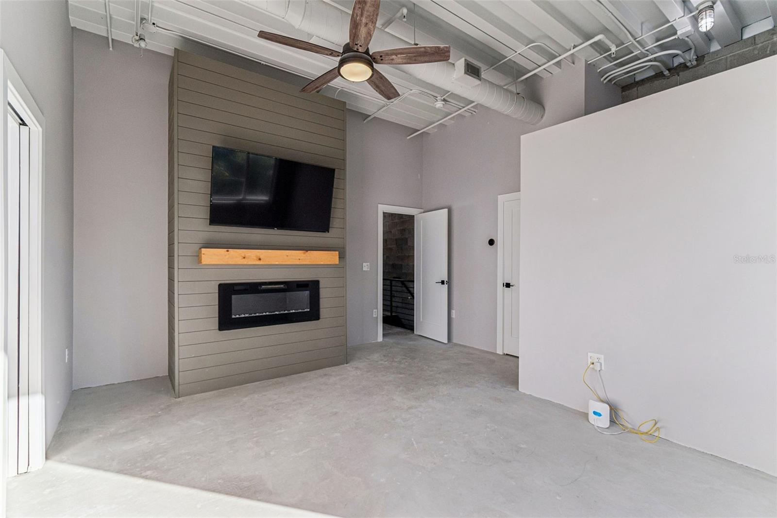 3107 W DE LEON ST #5