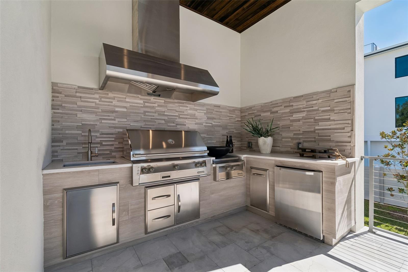 5032 W LONGFELLOW AVE