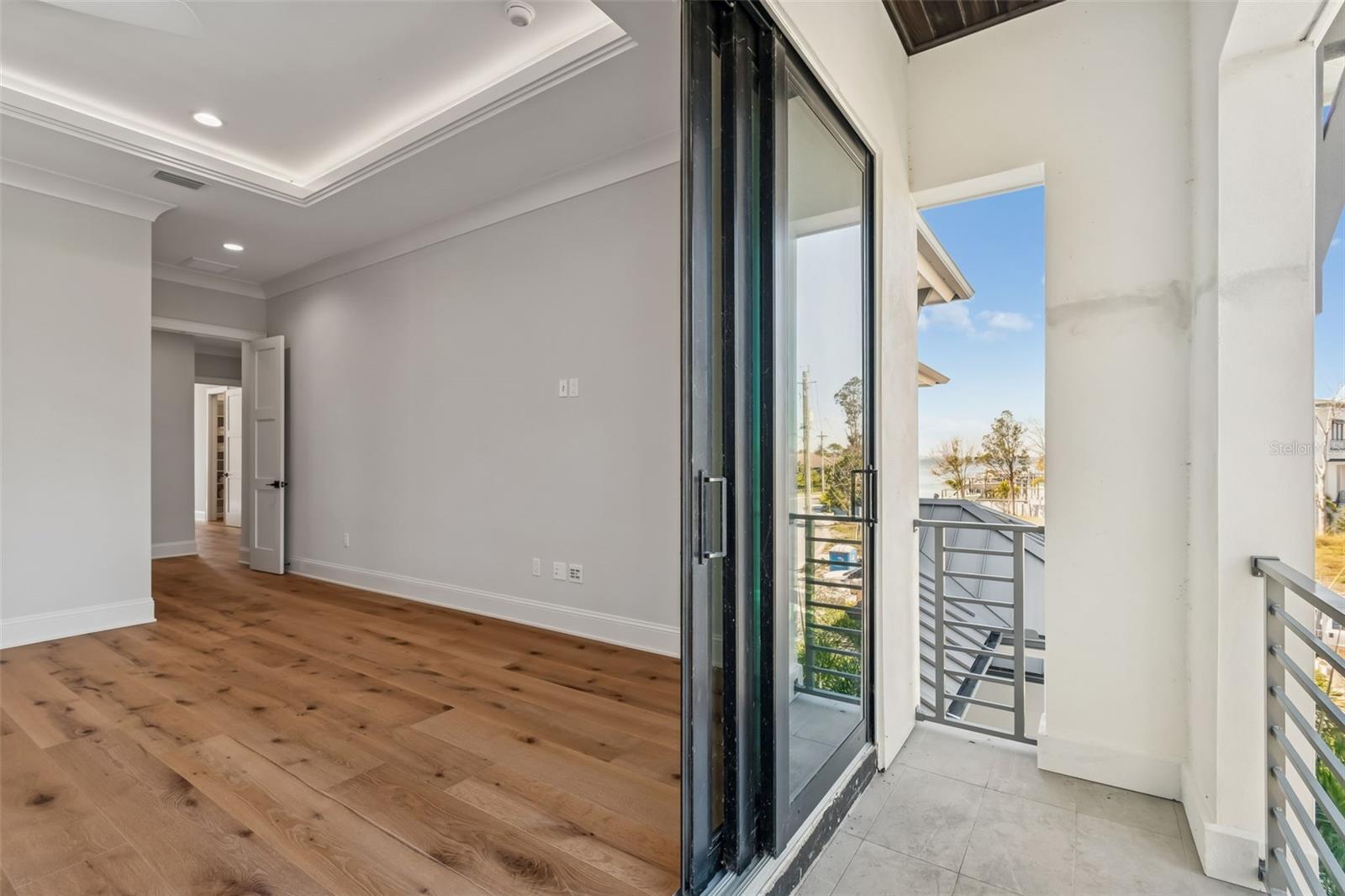 5032 W LONGFELLOW AVE