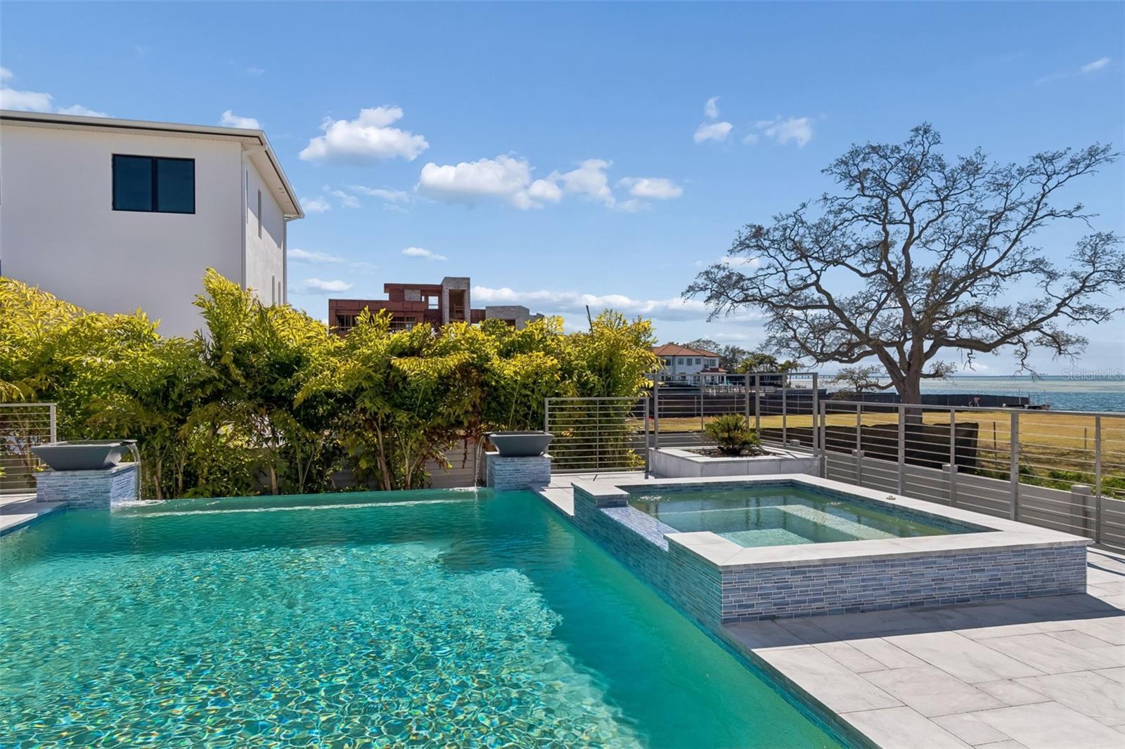 5032 W LONGFELLOW AVE