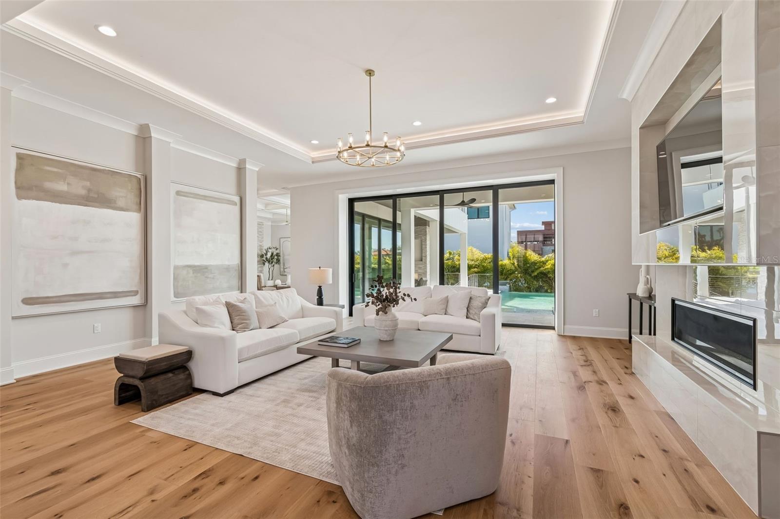 5032 W LONGFELLOW AVE