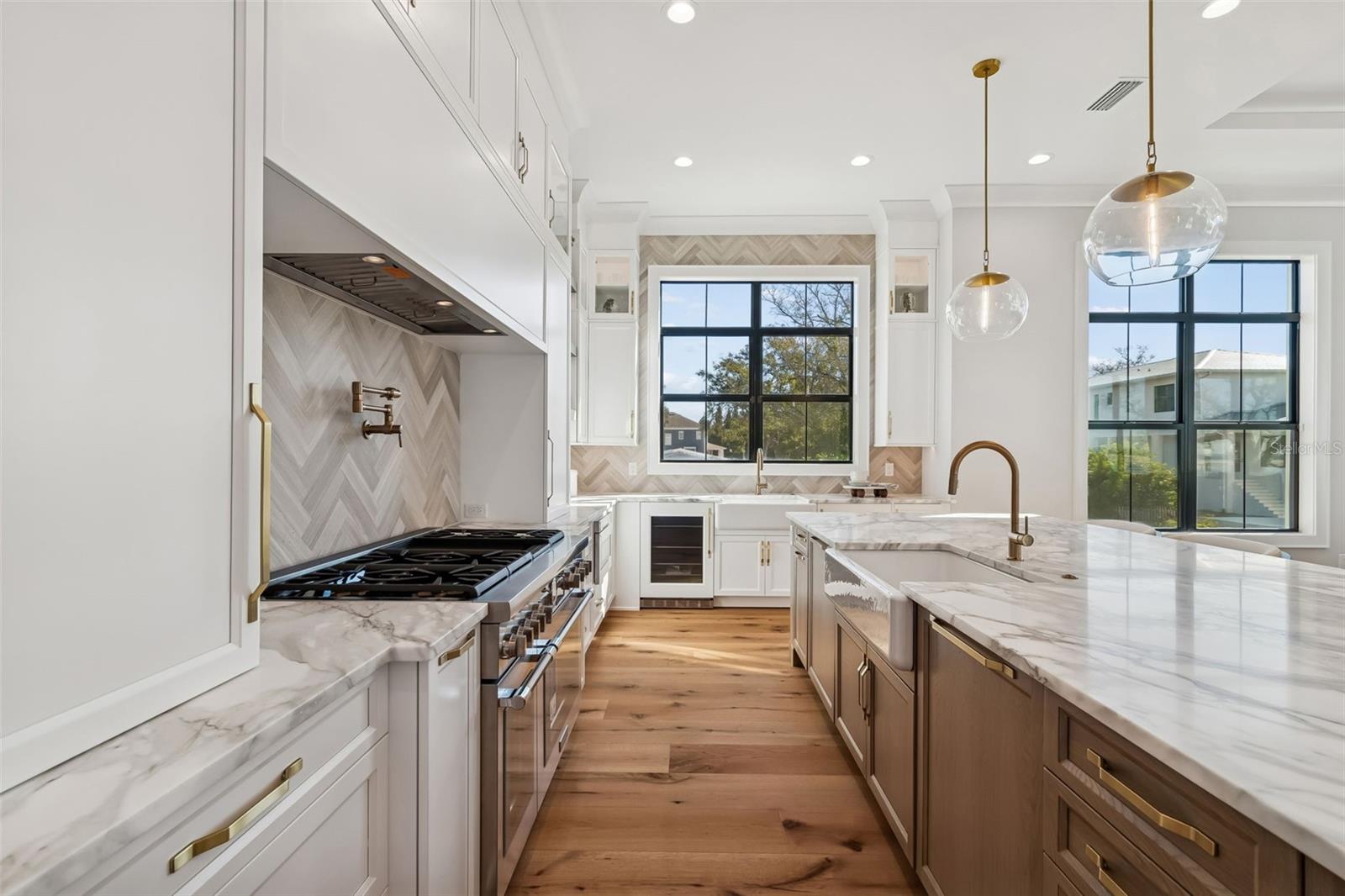 5032 W LONGFELLOW AVE