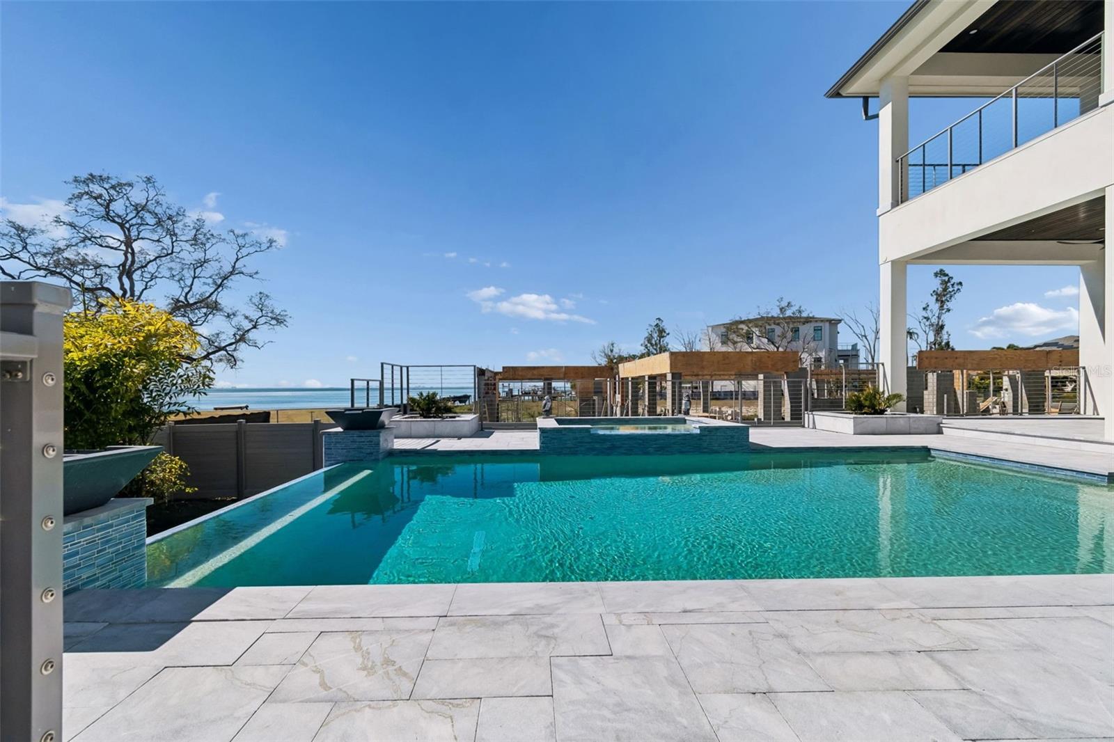 5032 W LONGFELLOW AVE