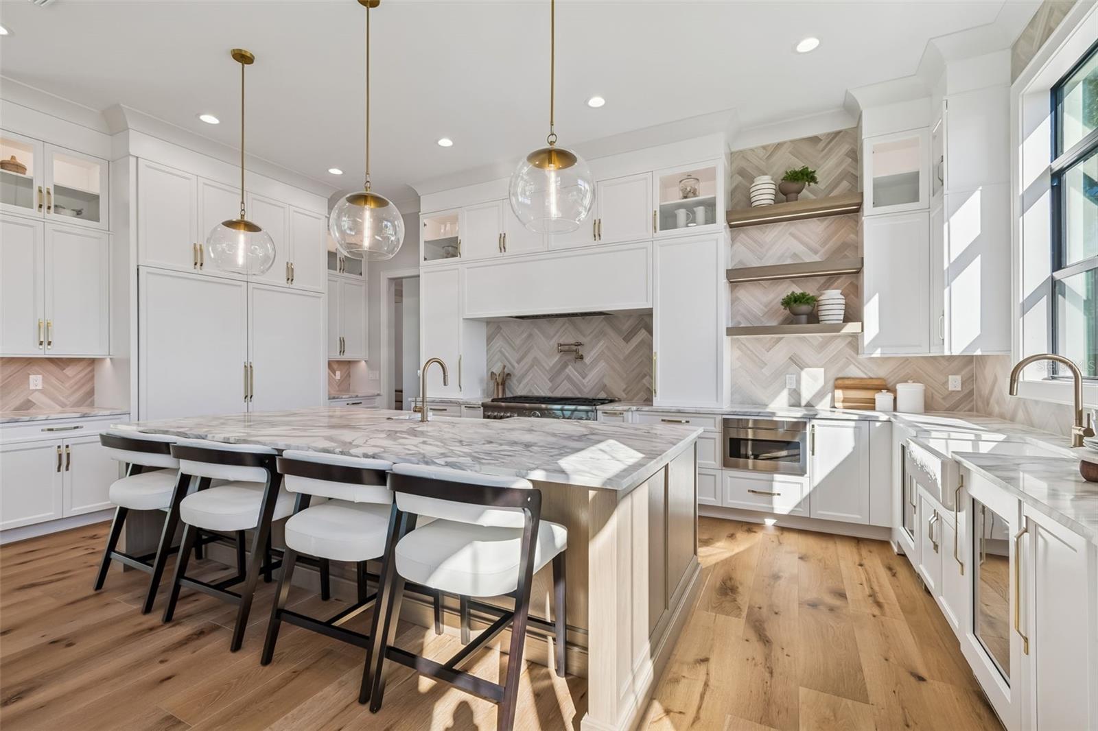 5032 W LONGFELLOW AVE