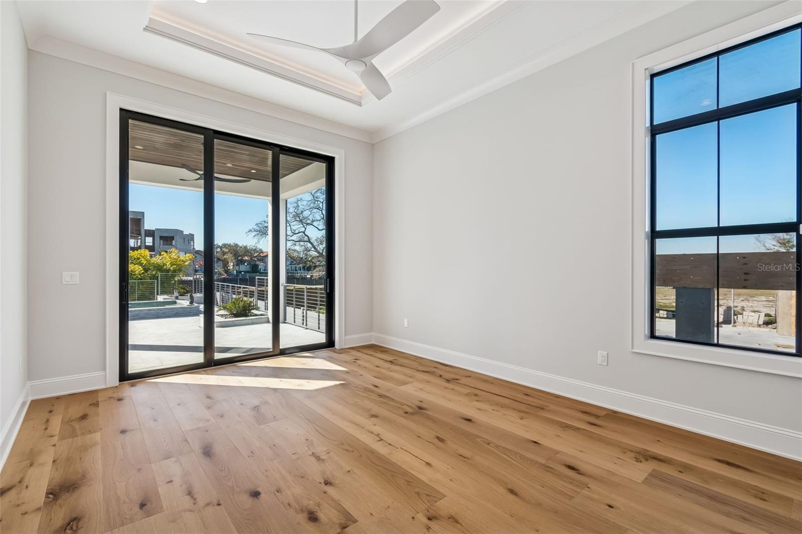 5032 W LONGFELLOW AVE