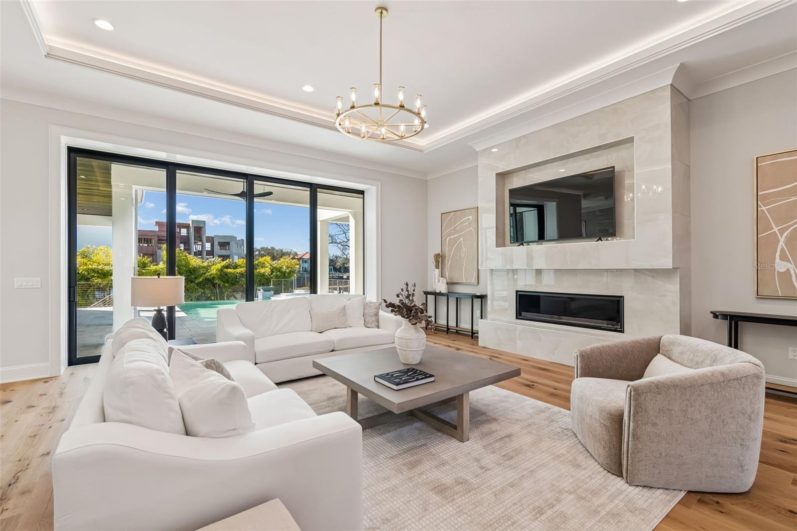 5032 W LONGFELLOW AVE