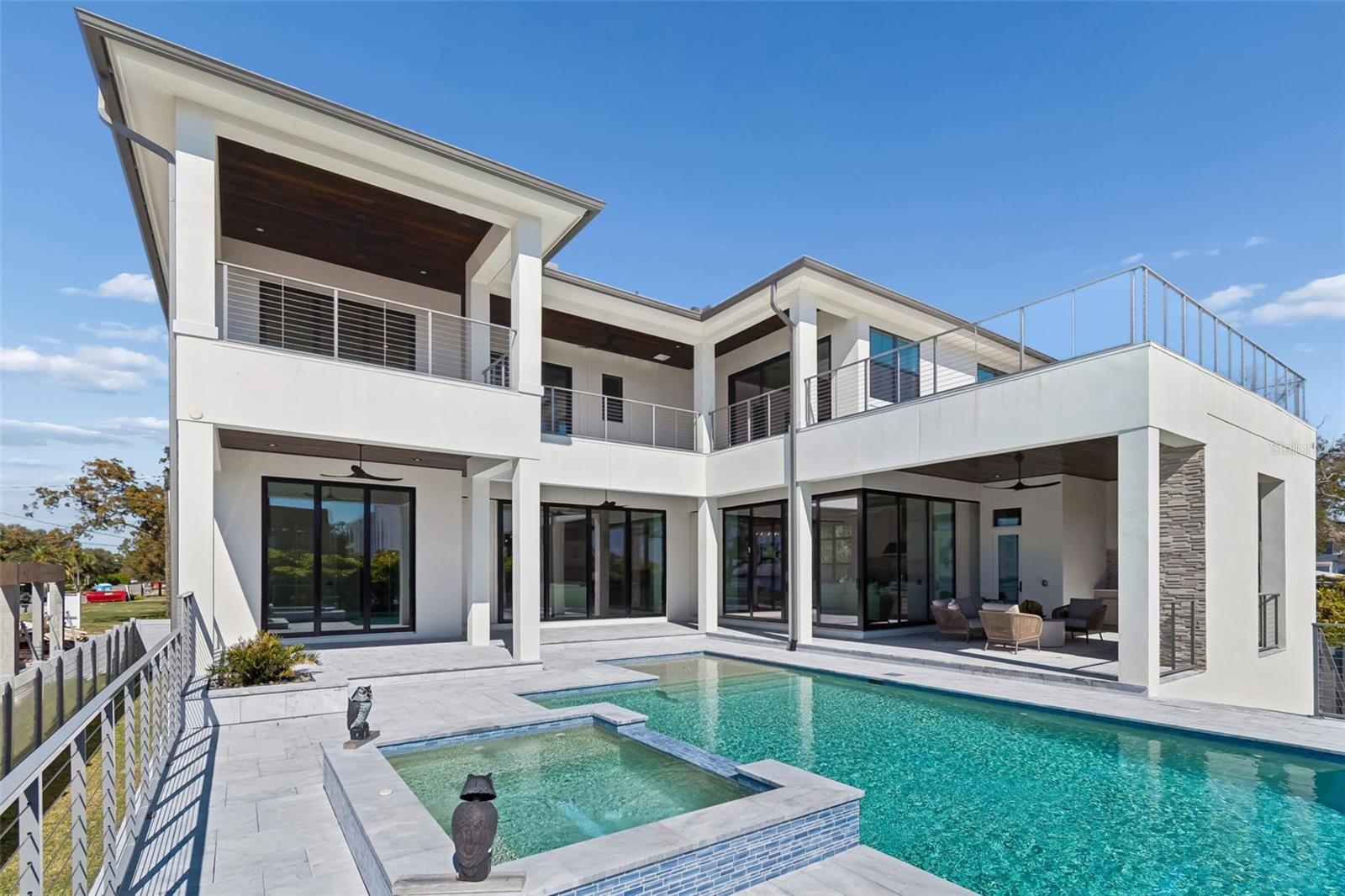 5032 W LONGFELLOW AVE