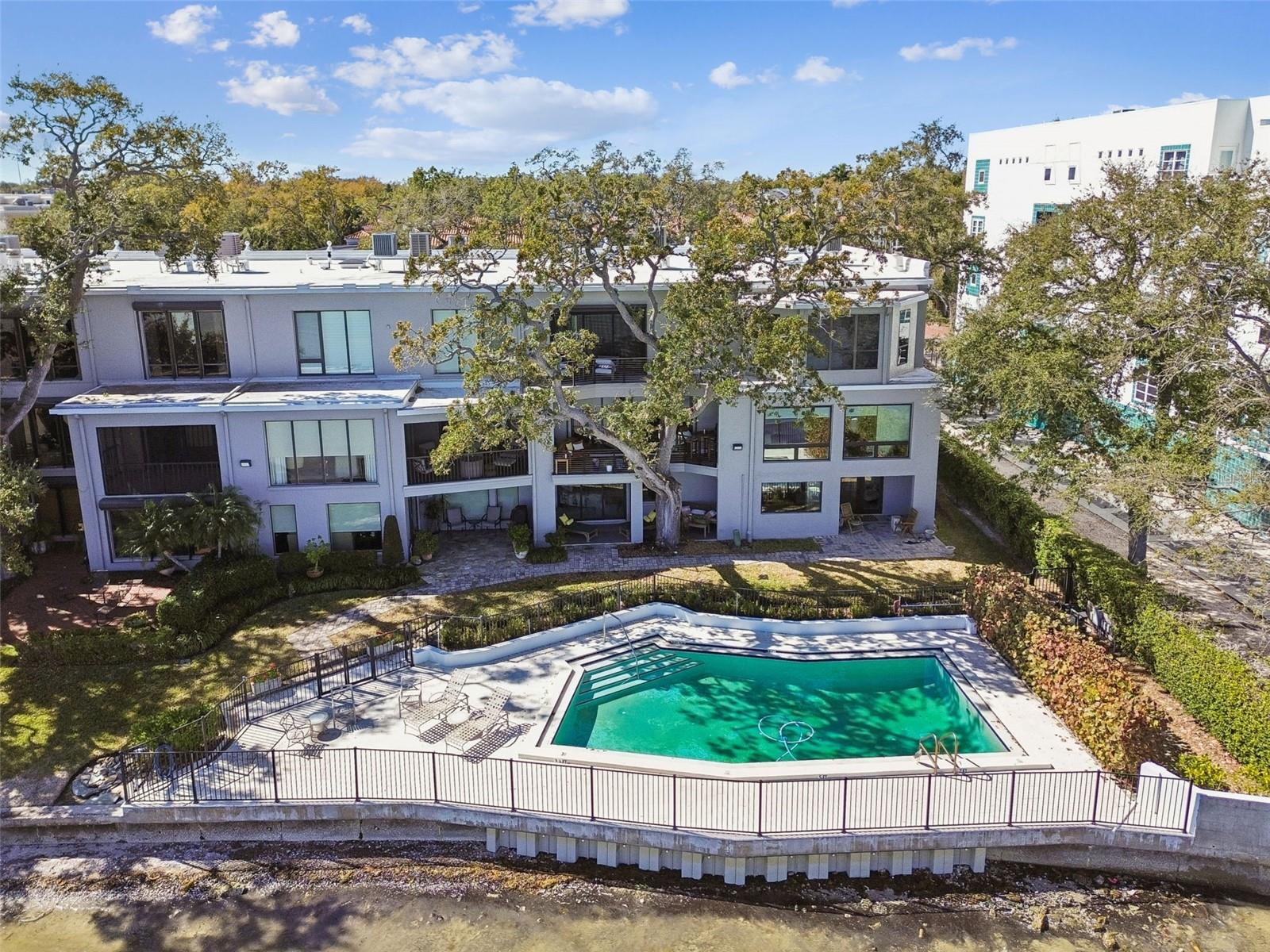 5010 BAYSHORE BLVD #9