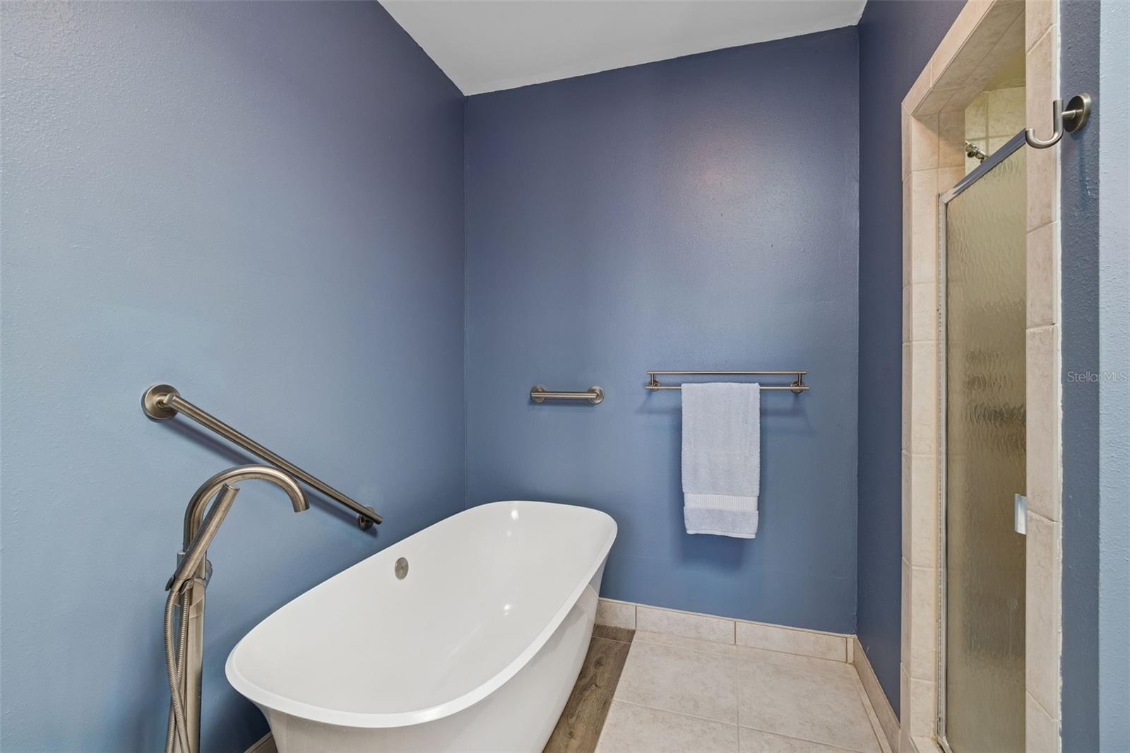 5010 BAYSHORE BLVD #9