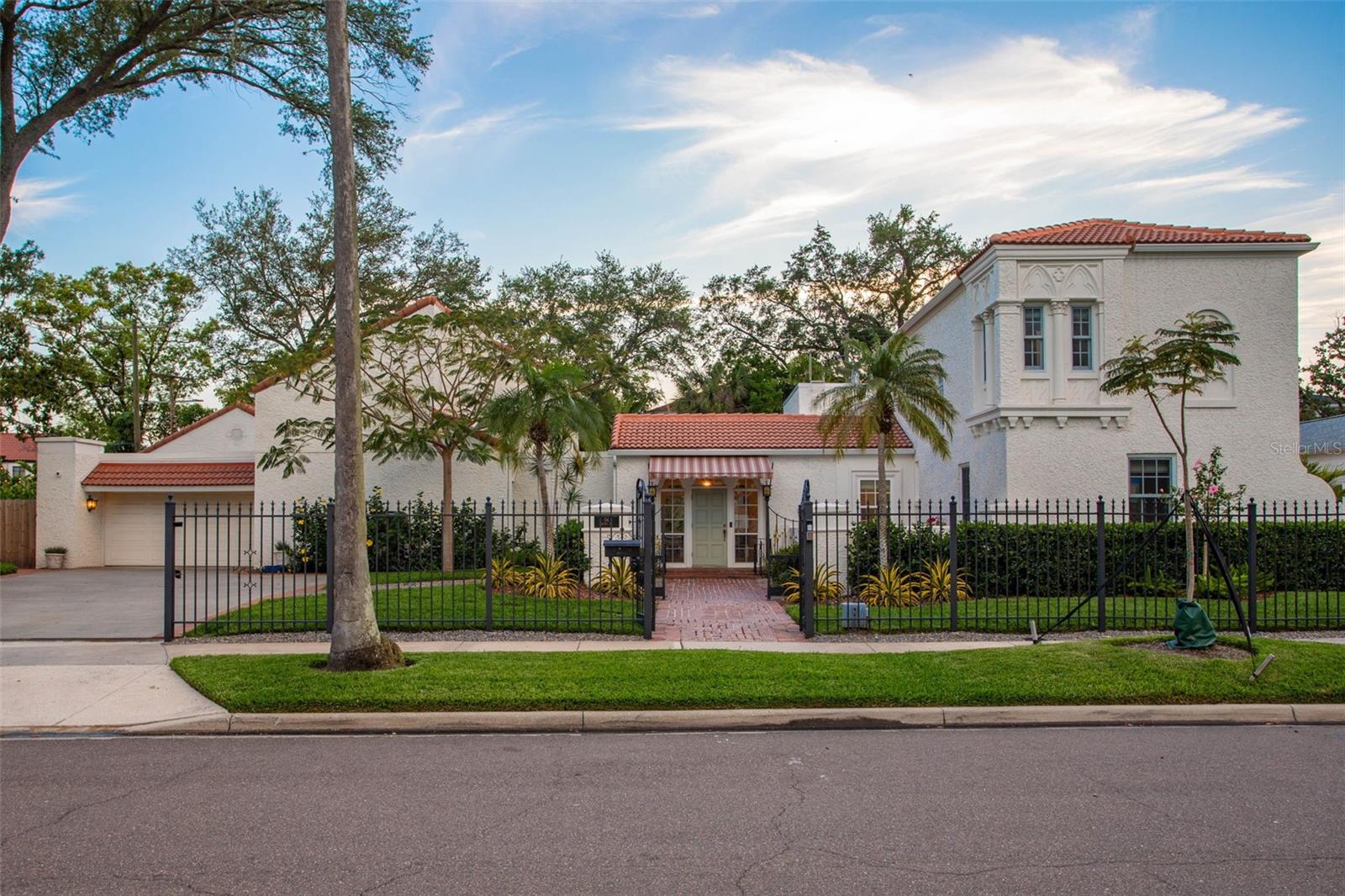 54 AEGEAN AVE