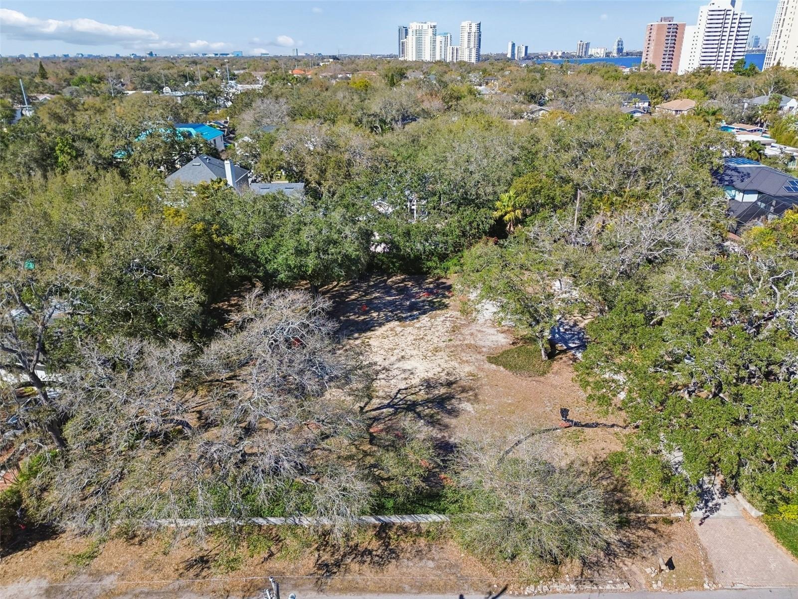 3015 W FAIR OAKS AVE