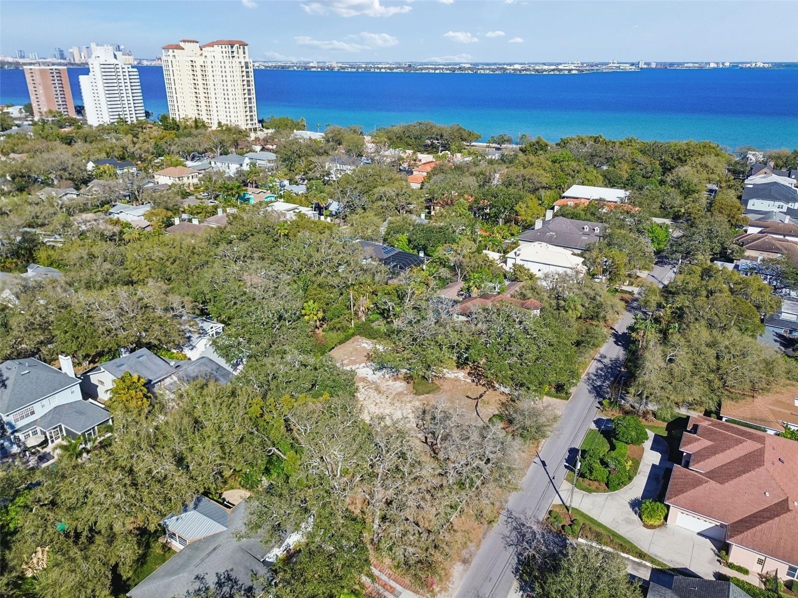 3015 W FAIR OAKS AVE