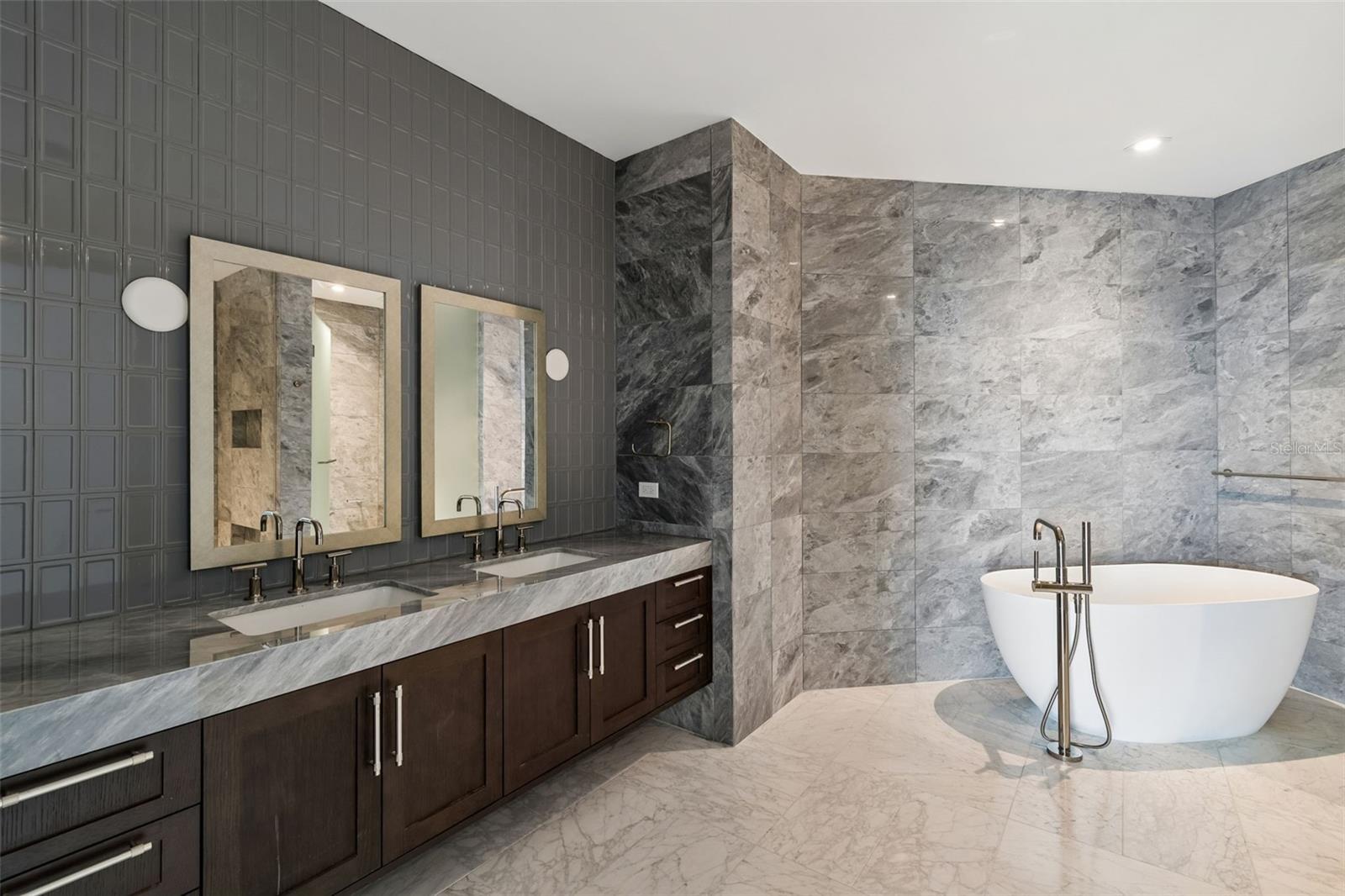 3101 BAYSHORE BLVD #2104