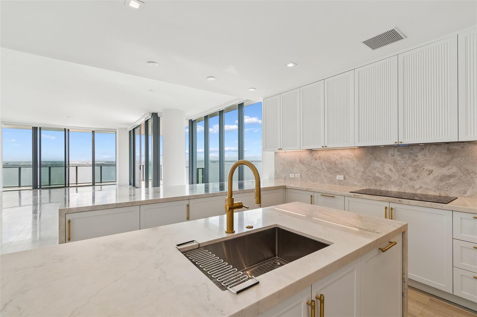 3101 BAYSHORE BLVD #2104