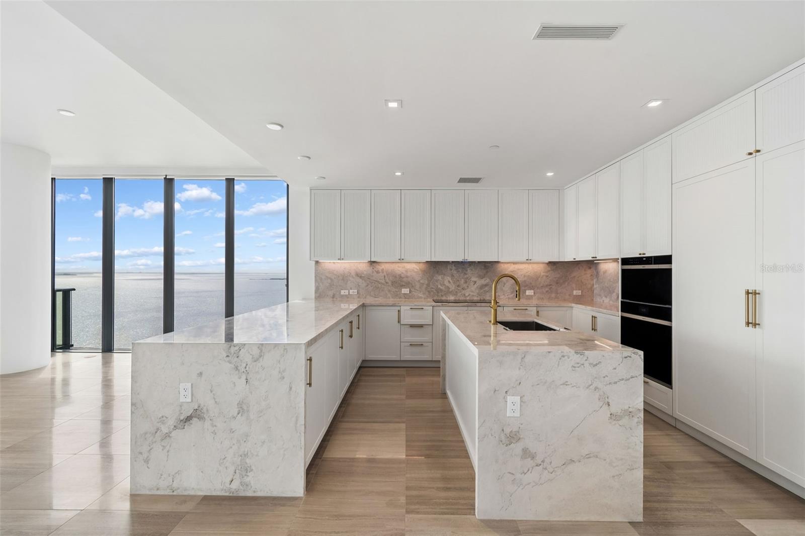 3101 BAYSHORE BLVD #2104