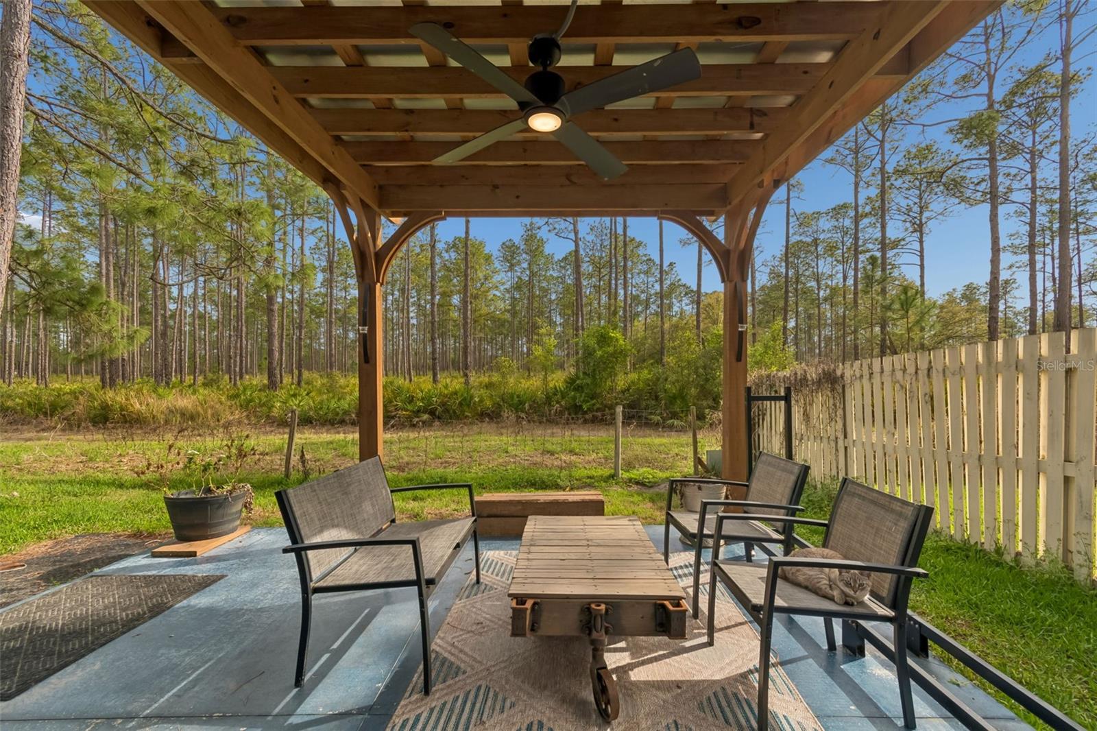 9421 WILLOW COVE CT