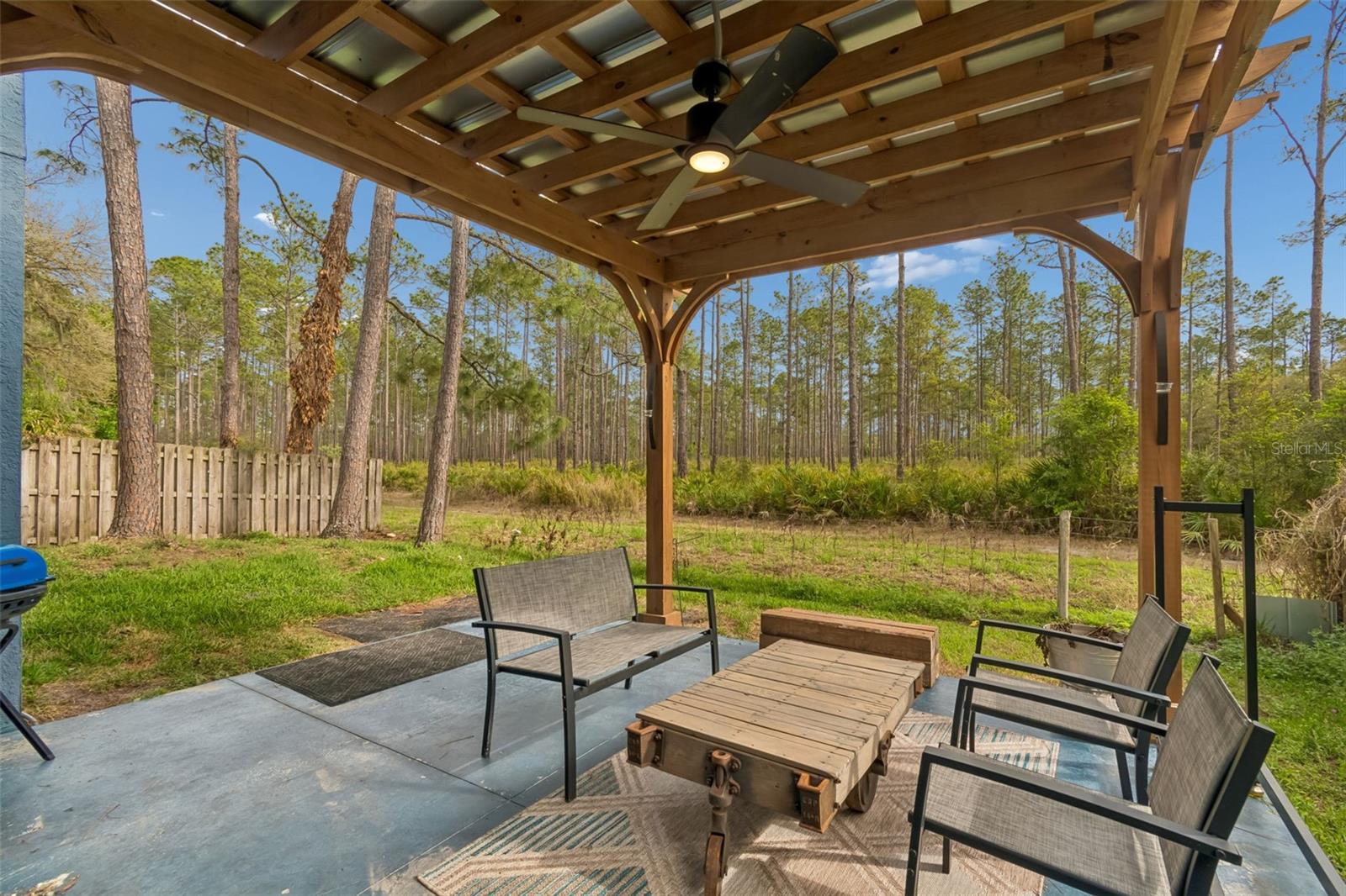 9421 WILLOW COVE CT