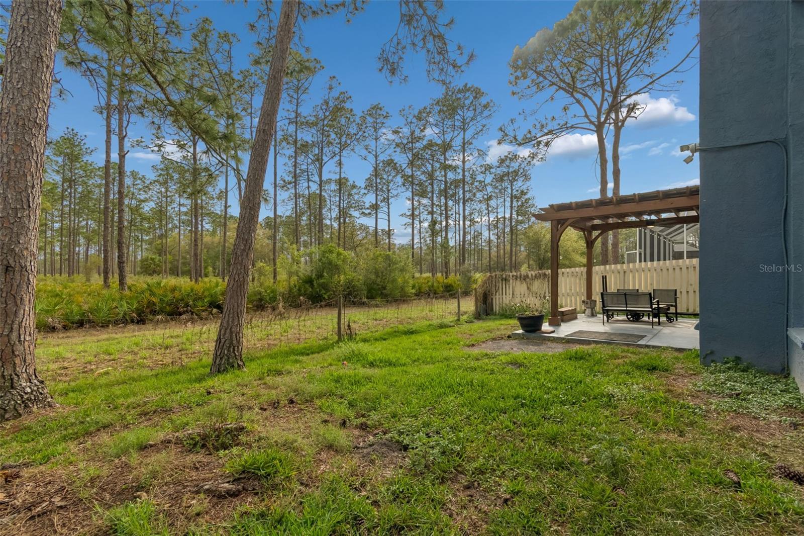9421 WILLOW COVE CT