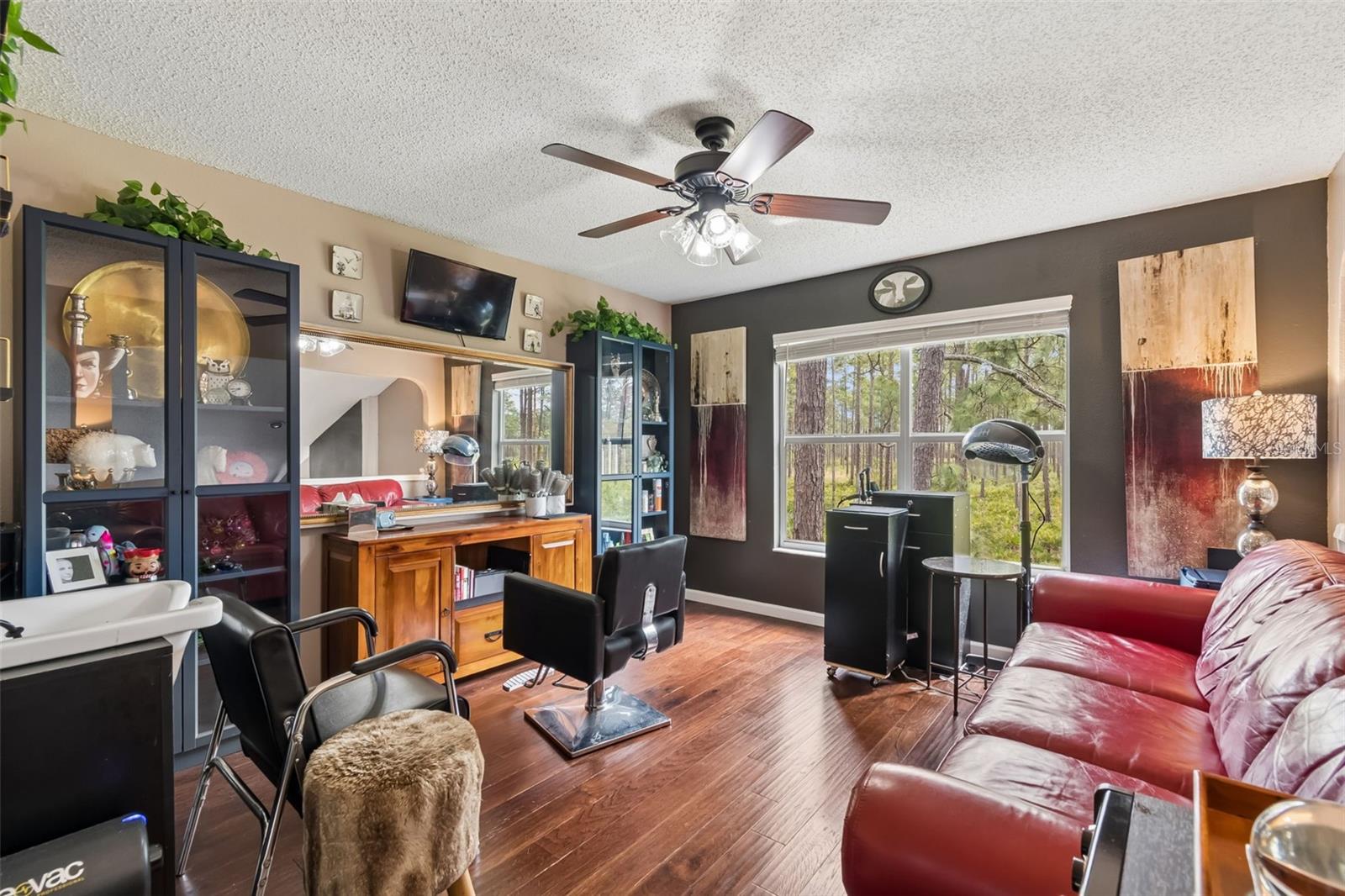 9421 WILLOW COVE CT