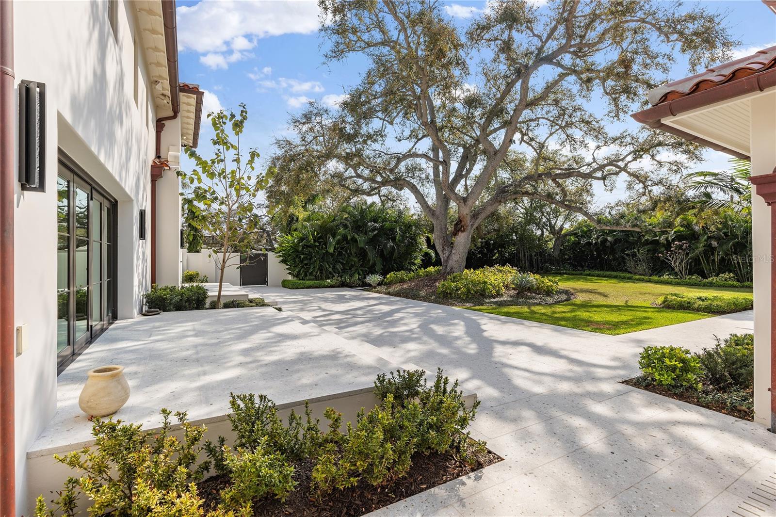 416 BRIGHTWATERS BLVD NE