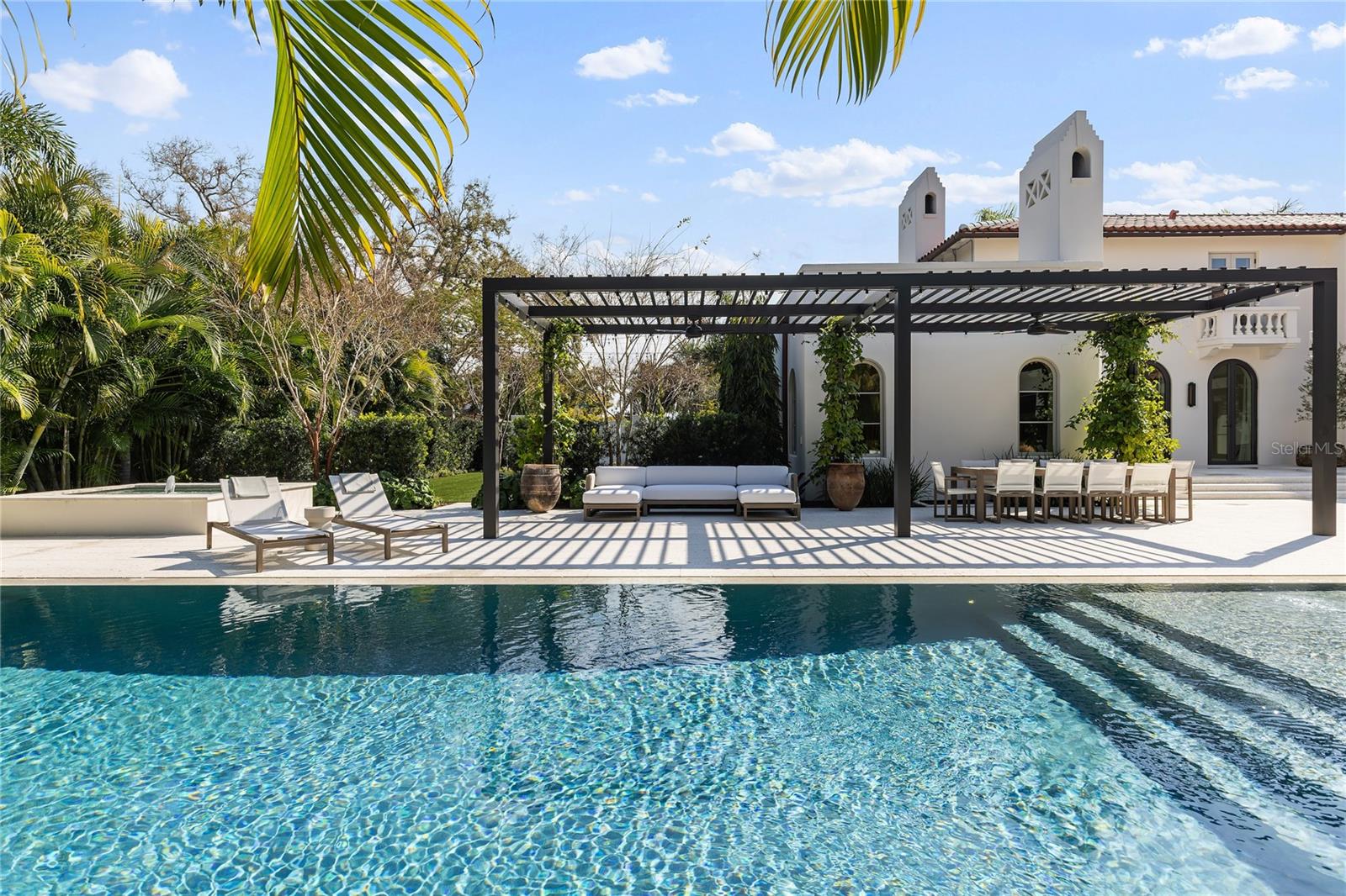 416 BRIGHTWATERS BLVD NE