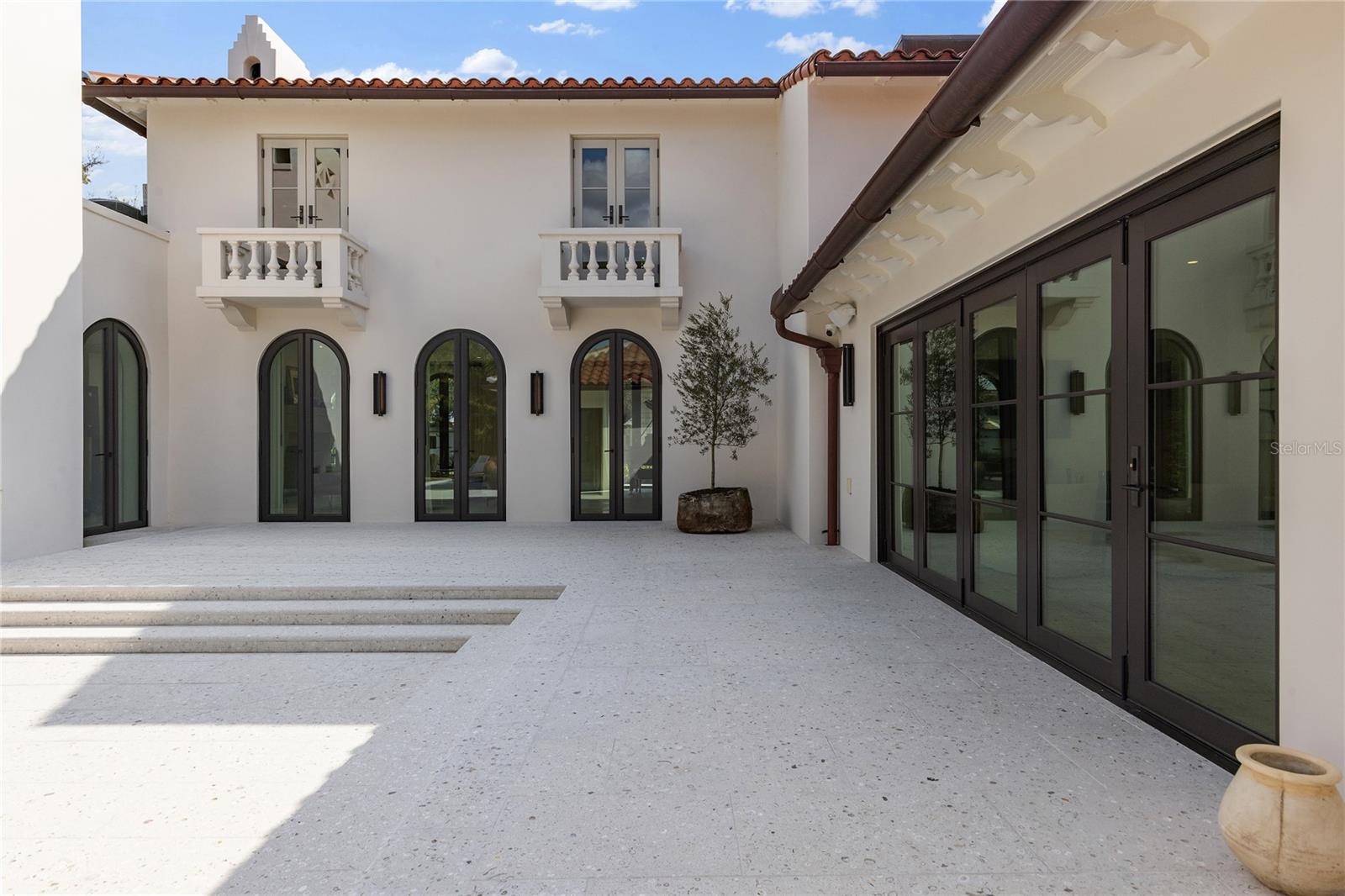 416 BRIGHTWATERS BLVD NE