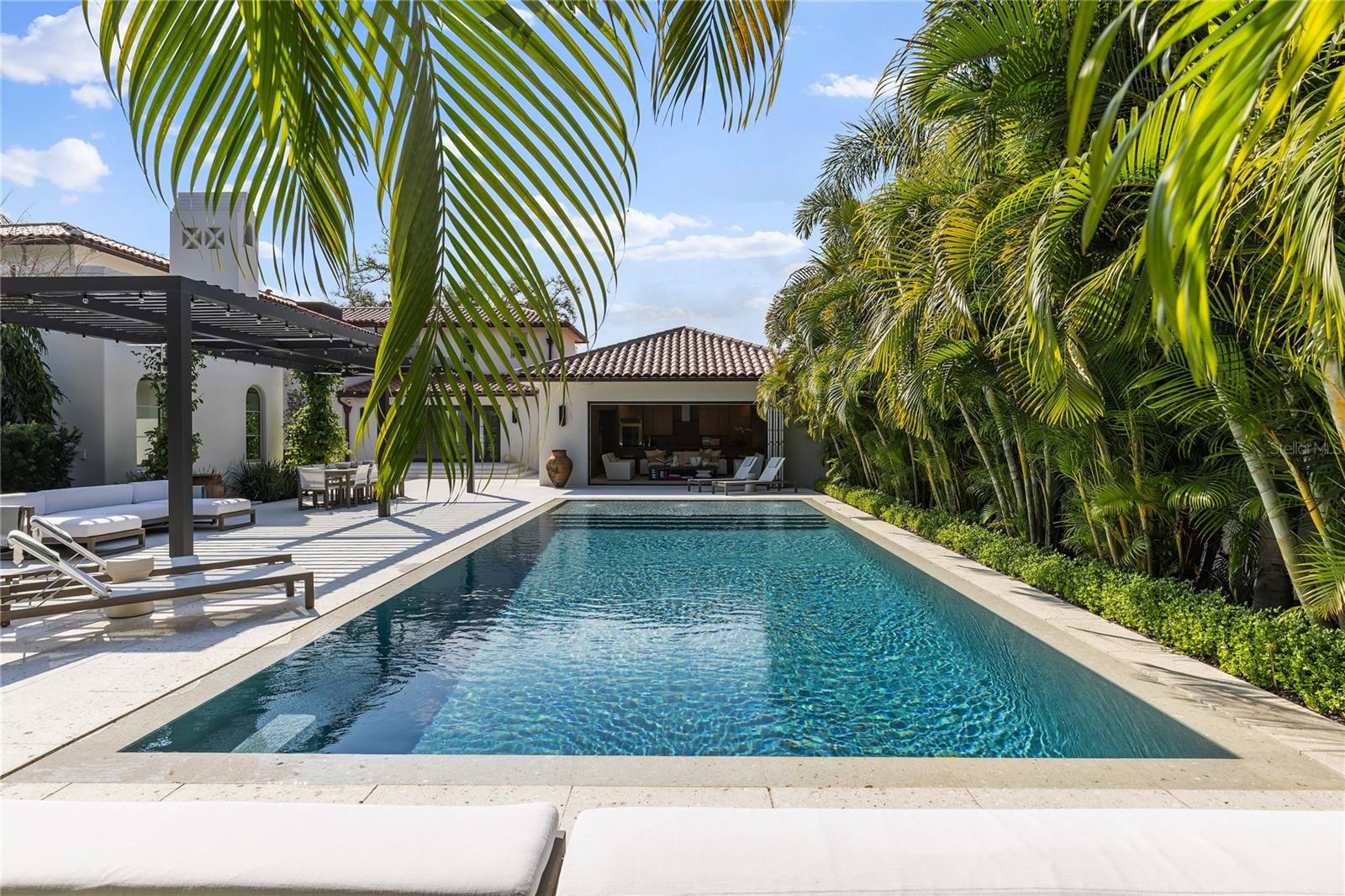 416 BRIGHTWATERS BLVD NE