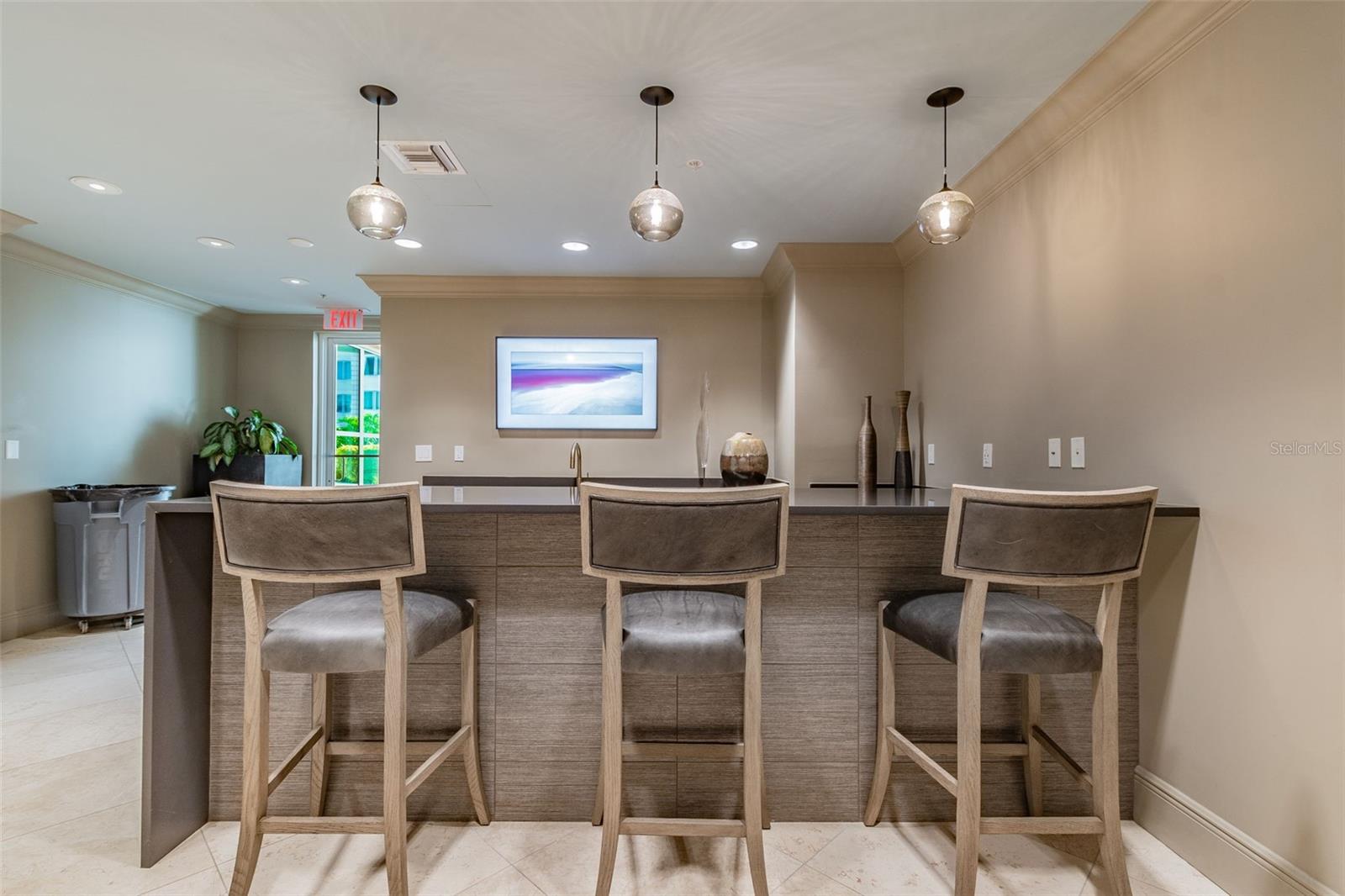 450 KNIGHTS RUN AVE #2004