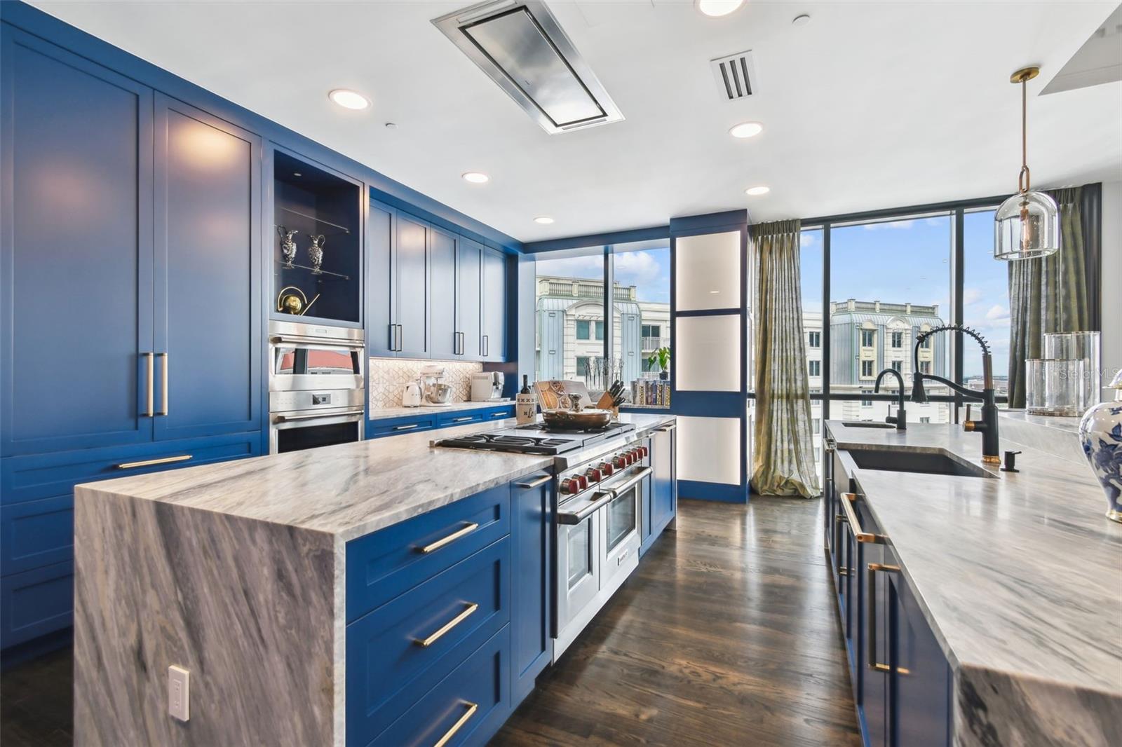 450 KNIGHTS RUN AVE #2004