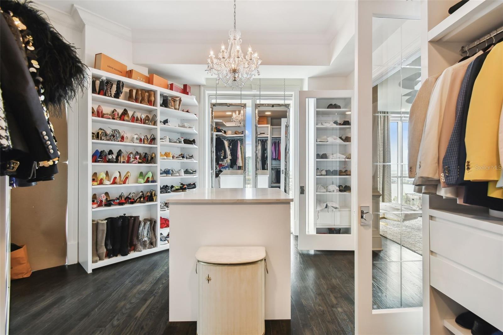 450 KNIGHTS RUN AVE #2004