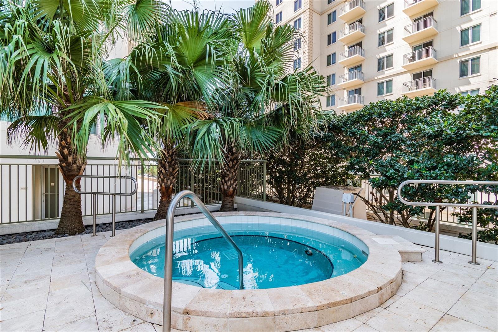 450 KNIGHTS RUN AVE #2004