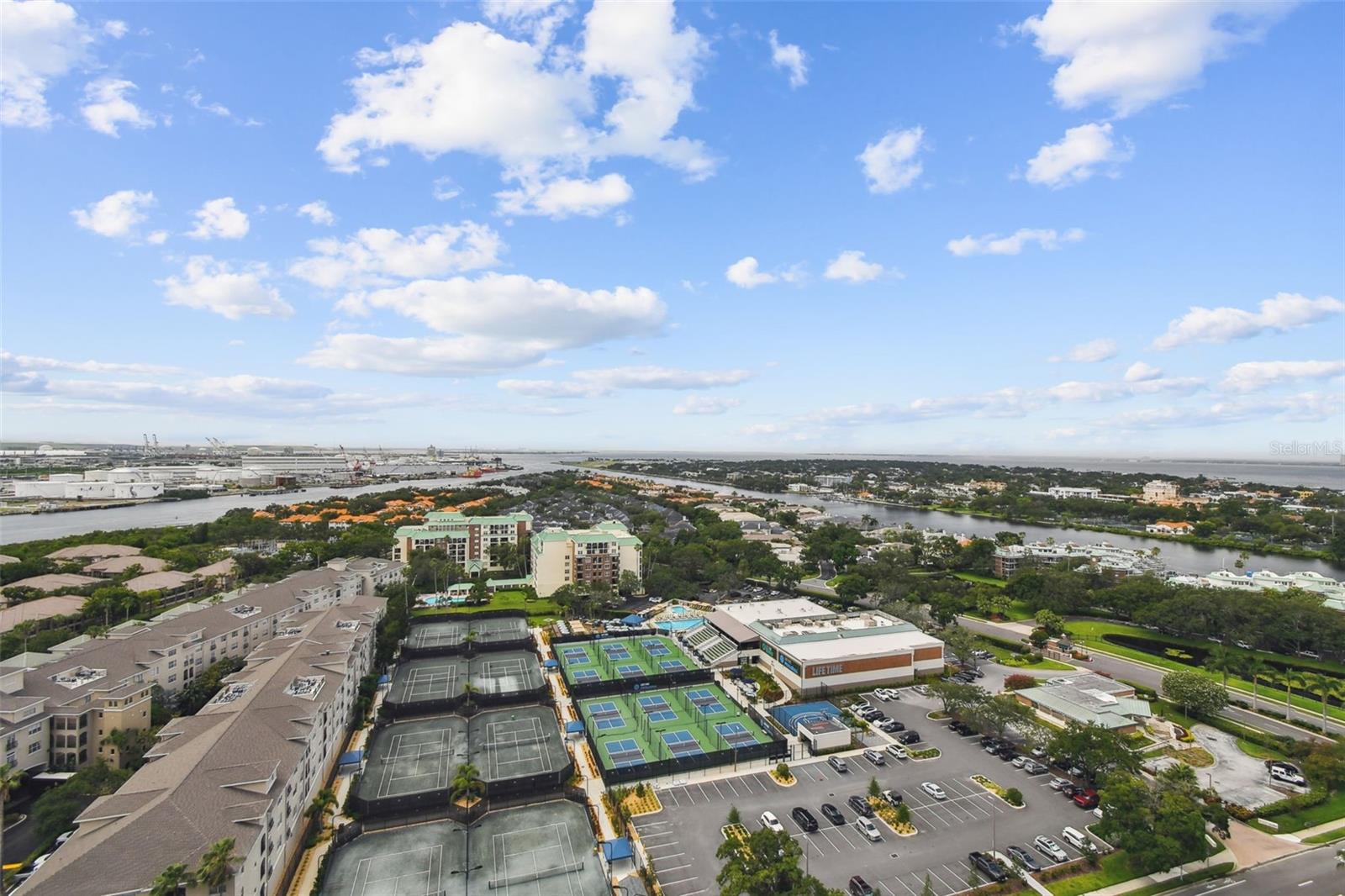 450 KNIGHTS RUN AVE #2004