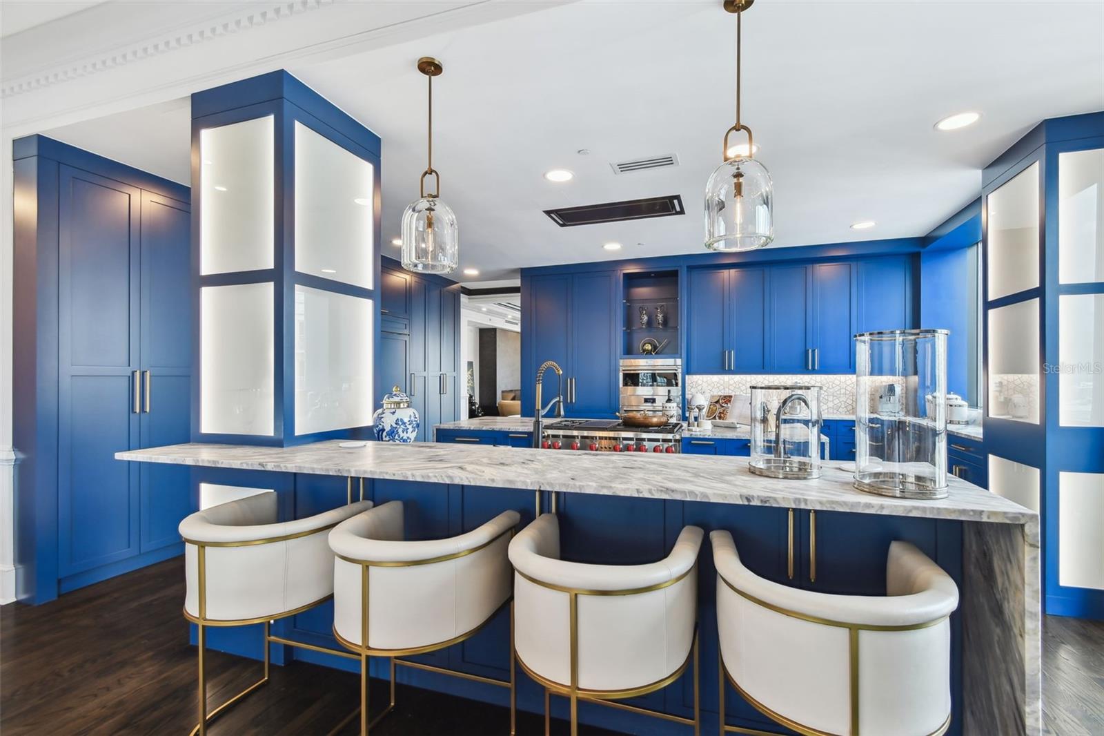 450 KNIGHTS RUN AVE #2004