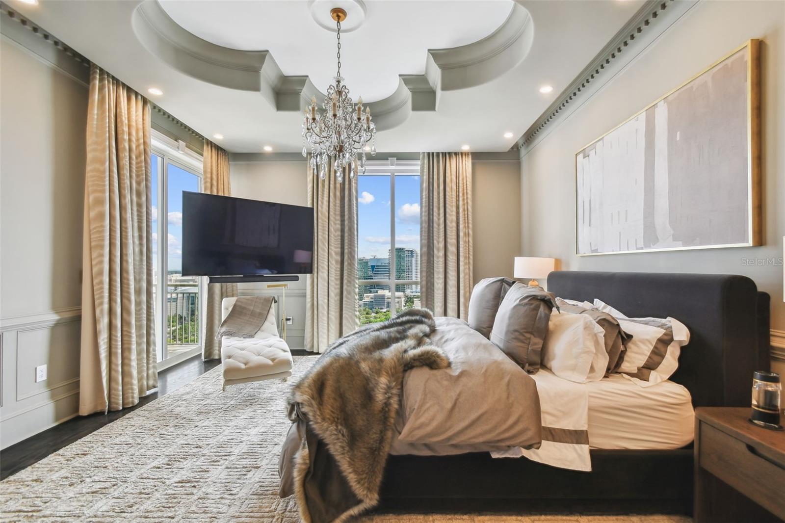 450 KNIGHTS RUN AVE #2004