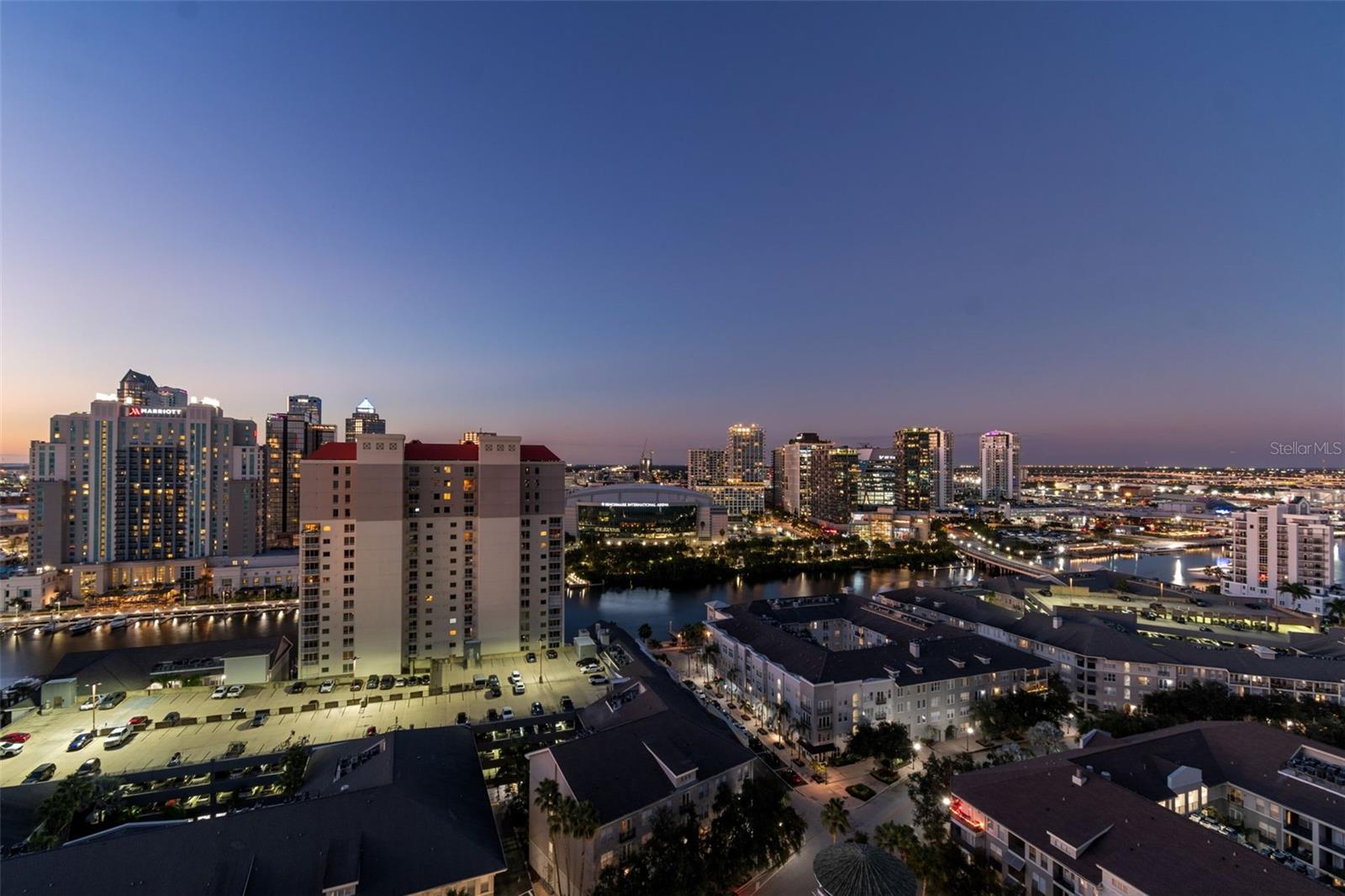 450 KNIGHTS RUN AVE #2004