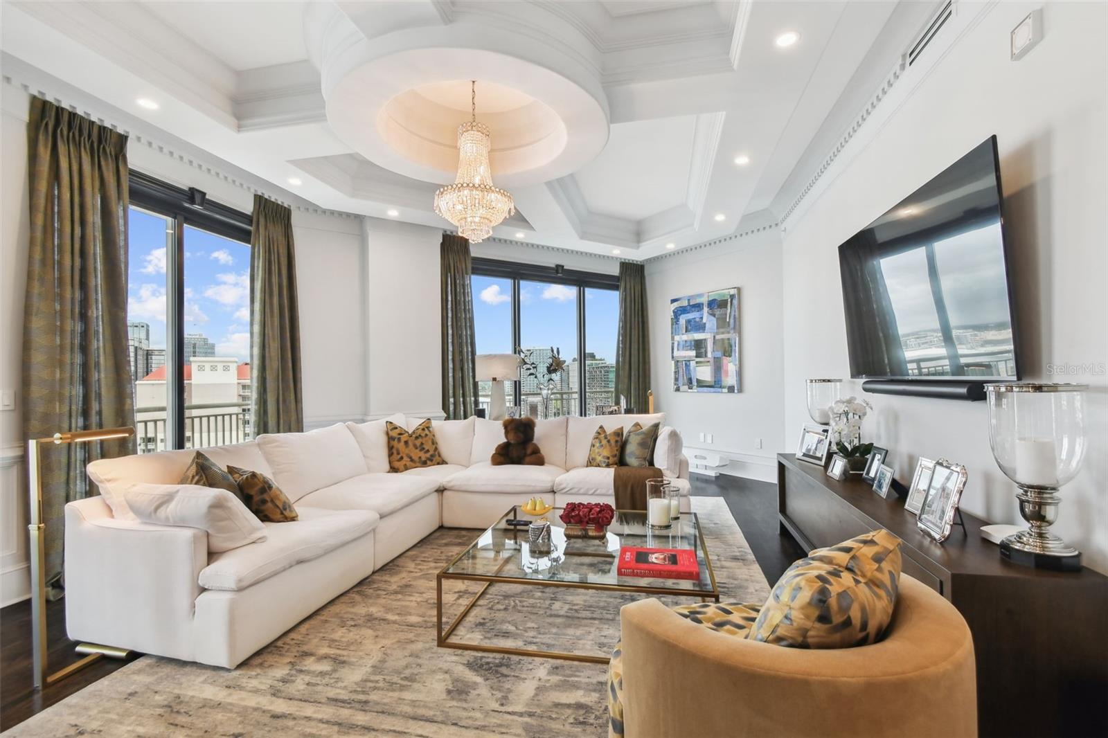 450 KNIGHTS RUN AVE #2004