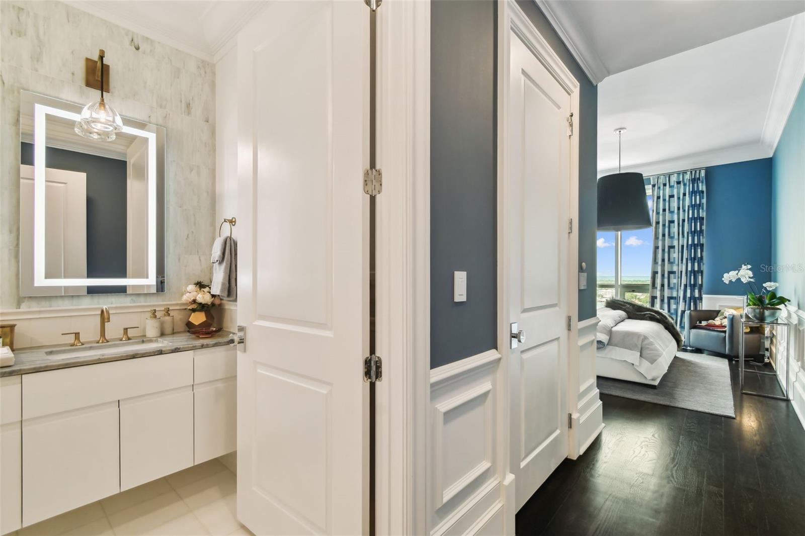 450 KNIGHTS RUN AVE #2004