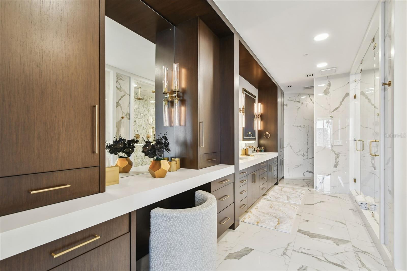 450 KNIGHTS RUN AVE #2004