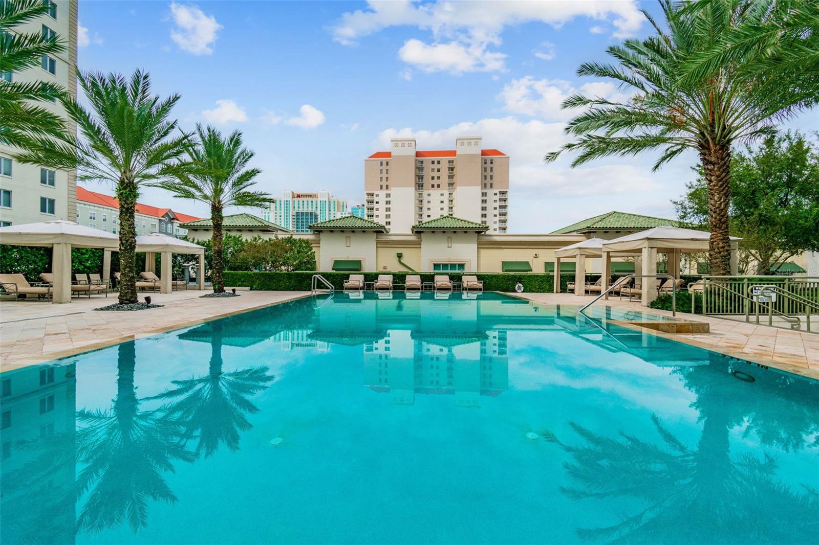 450 KNIGHTS RUN AVE #2004