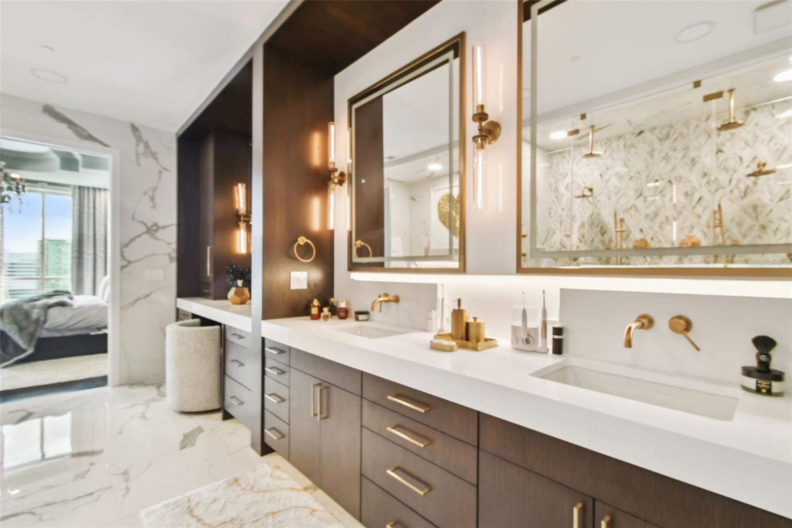 450 KNIGHTS RUN AVE #2004