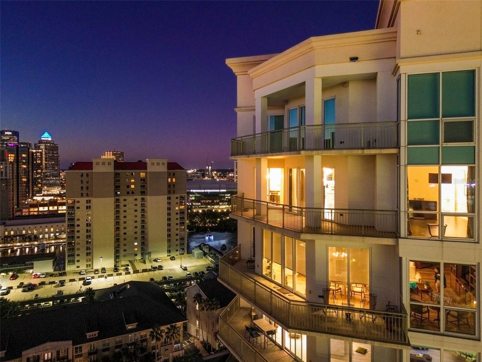 450 KNIGHTS RUN AVE #2004