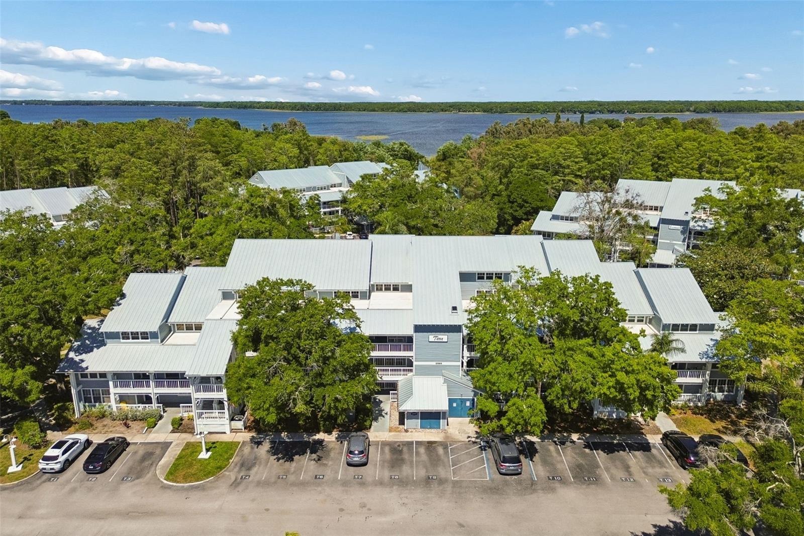 2599 DOLLY BAY DR #302