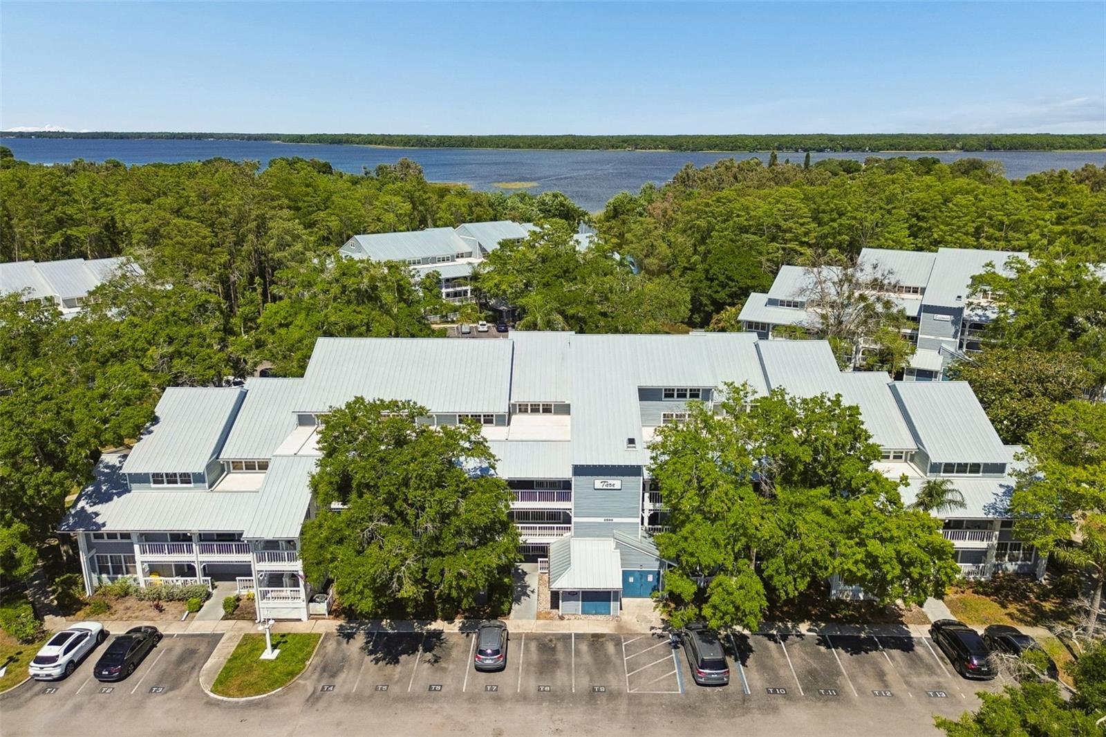 2599 DOLLY BAY DR #302