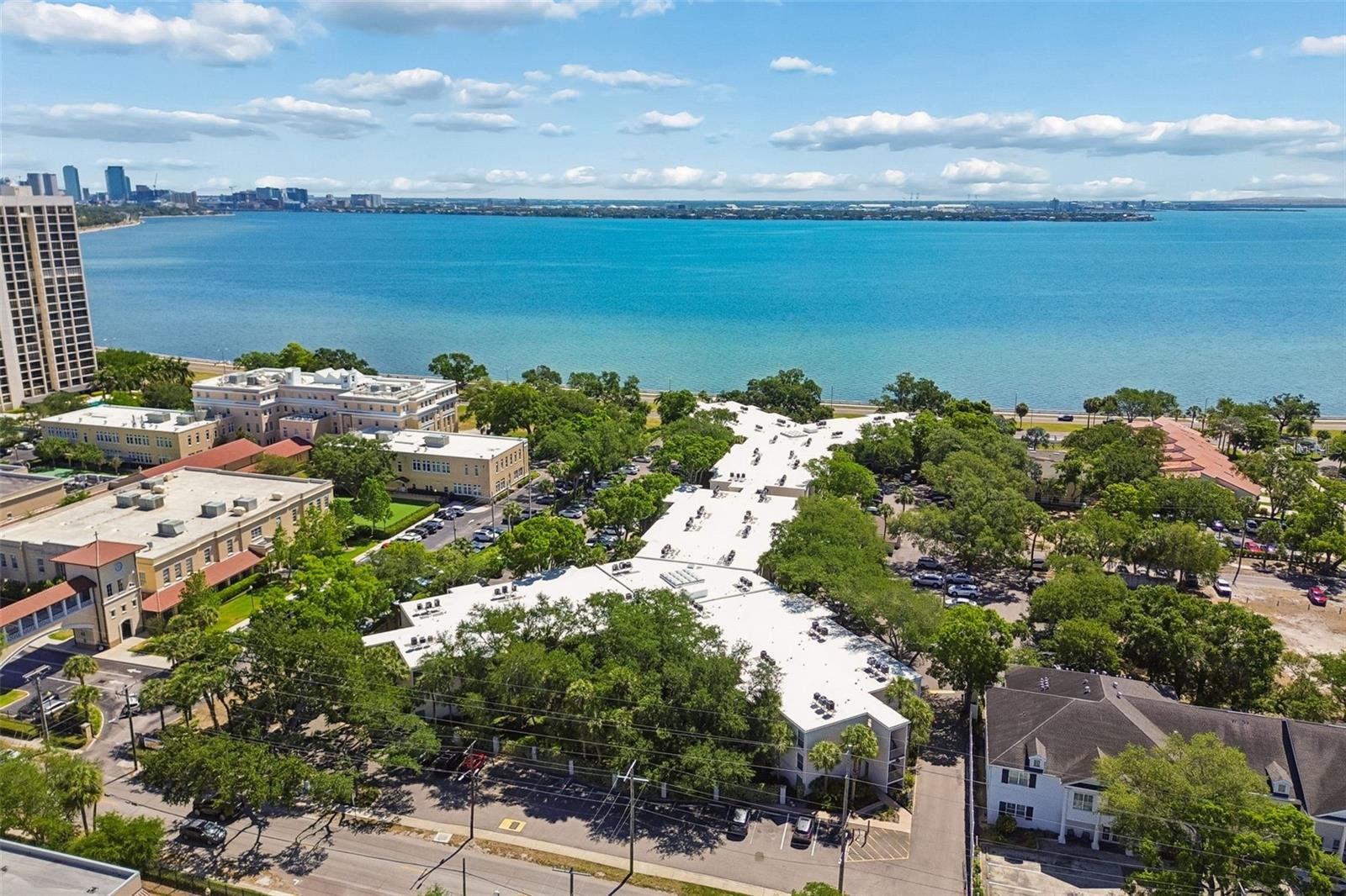 3325 BAYSHORE BLVD #D14