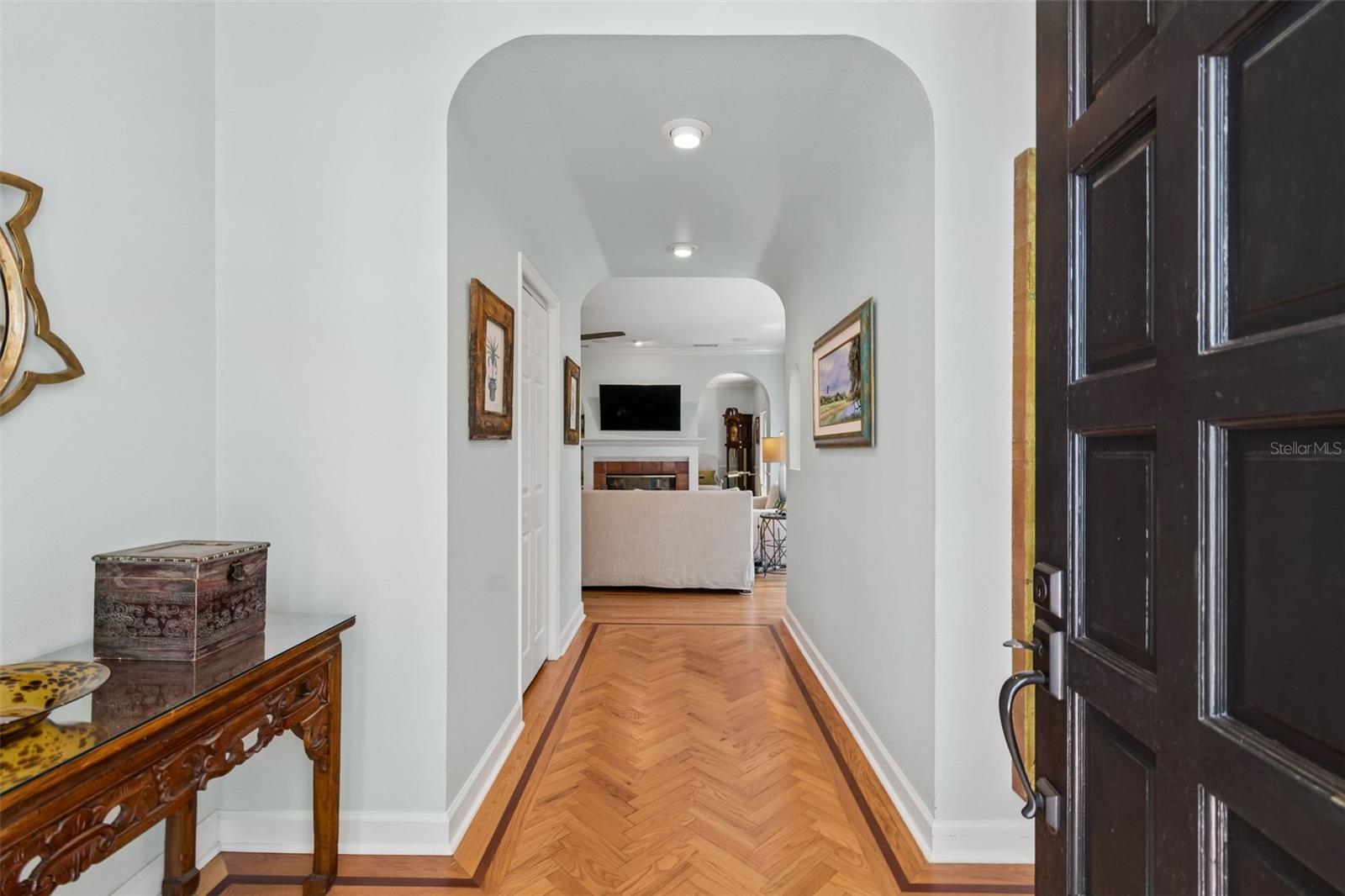 2941 W BAYSHORE CT