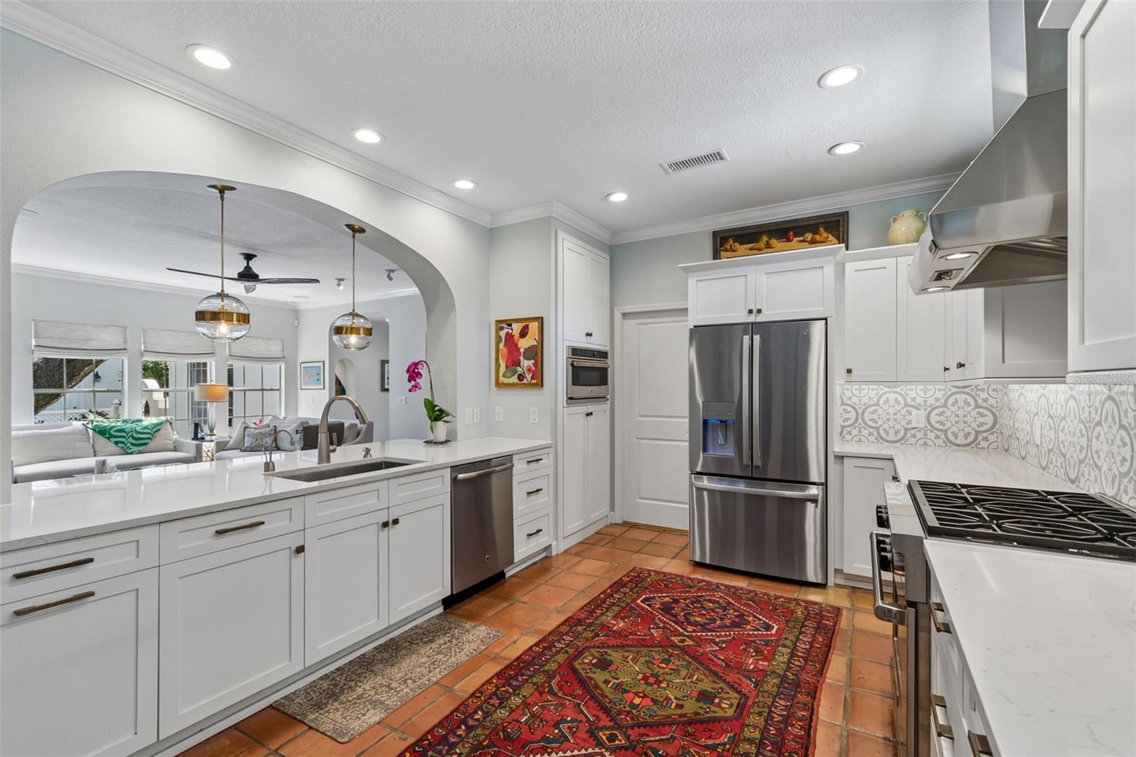 2941 W BAYSHORE CT