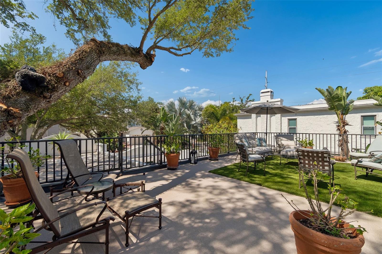 2941 W BAYSHORE CT